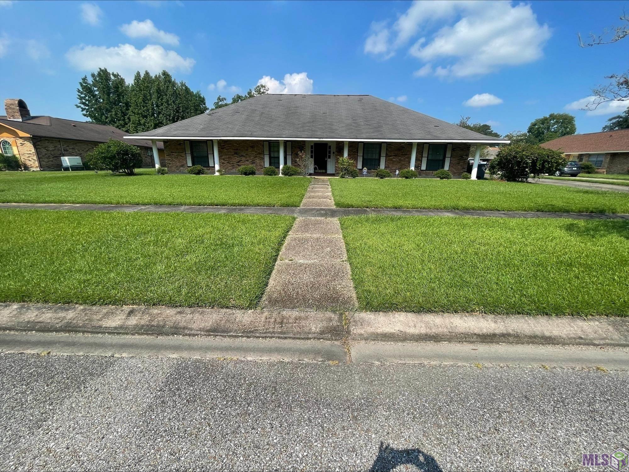 13611 Cadiz Dr