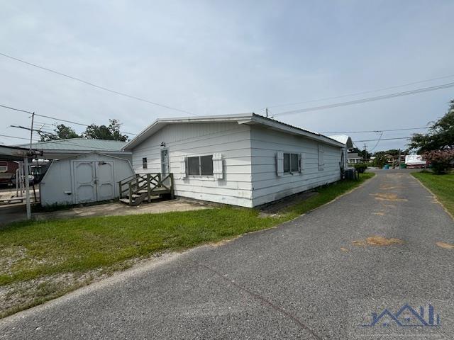 16999 East Main Street