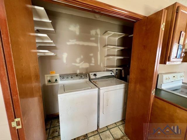 300 Oakview Dr