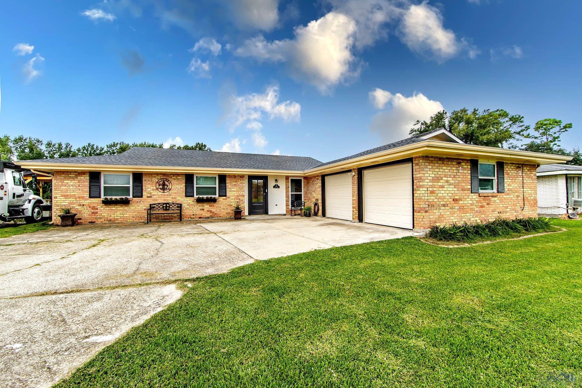 171 Alamo Dr