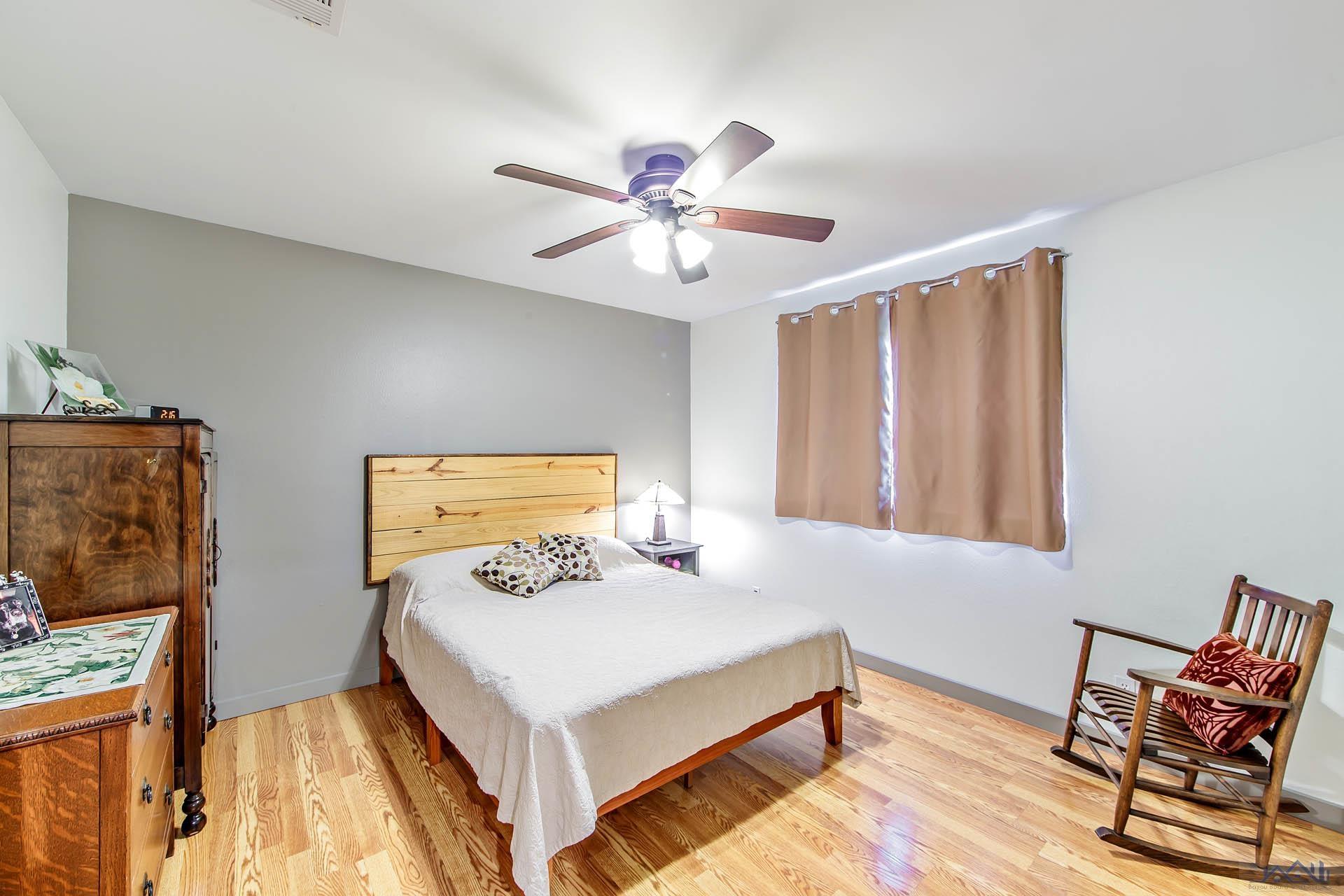 400 Wisteria Dr