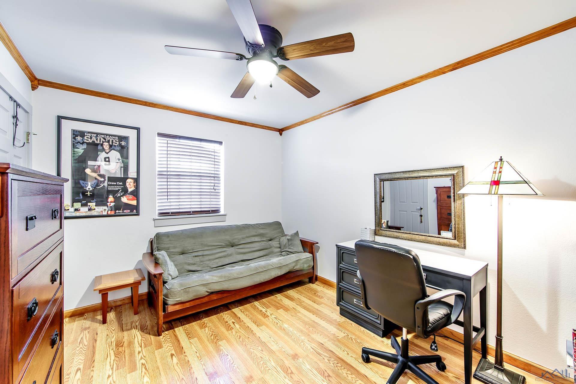 400 Wisteria Dr