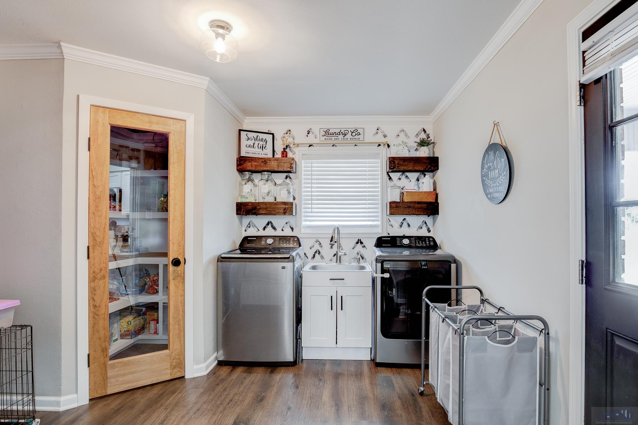 1204 Julia St