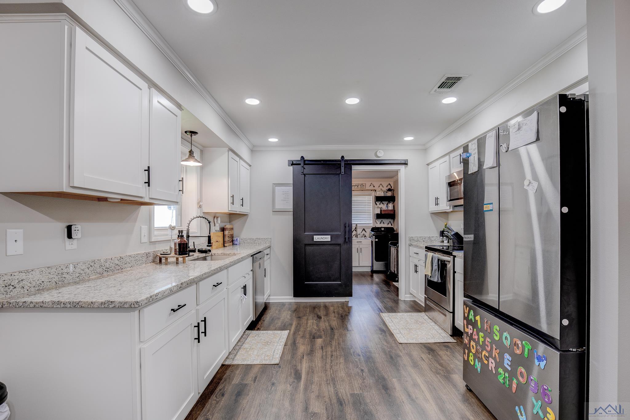 1204 Julia St