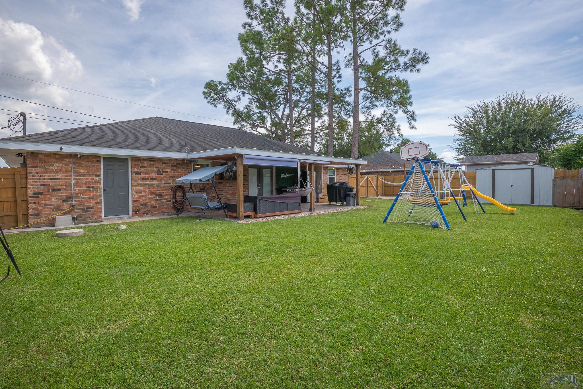 1204 Julia St