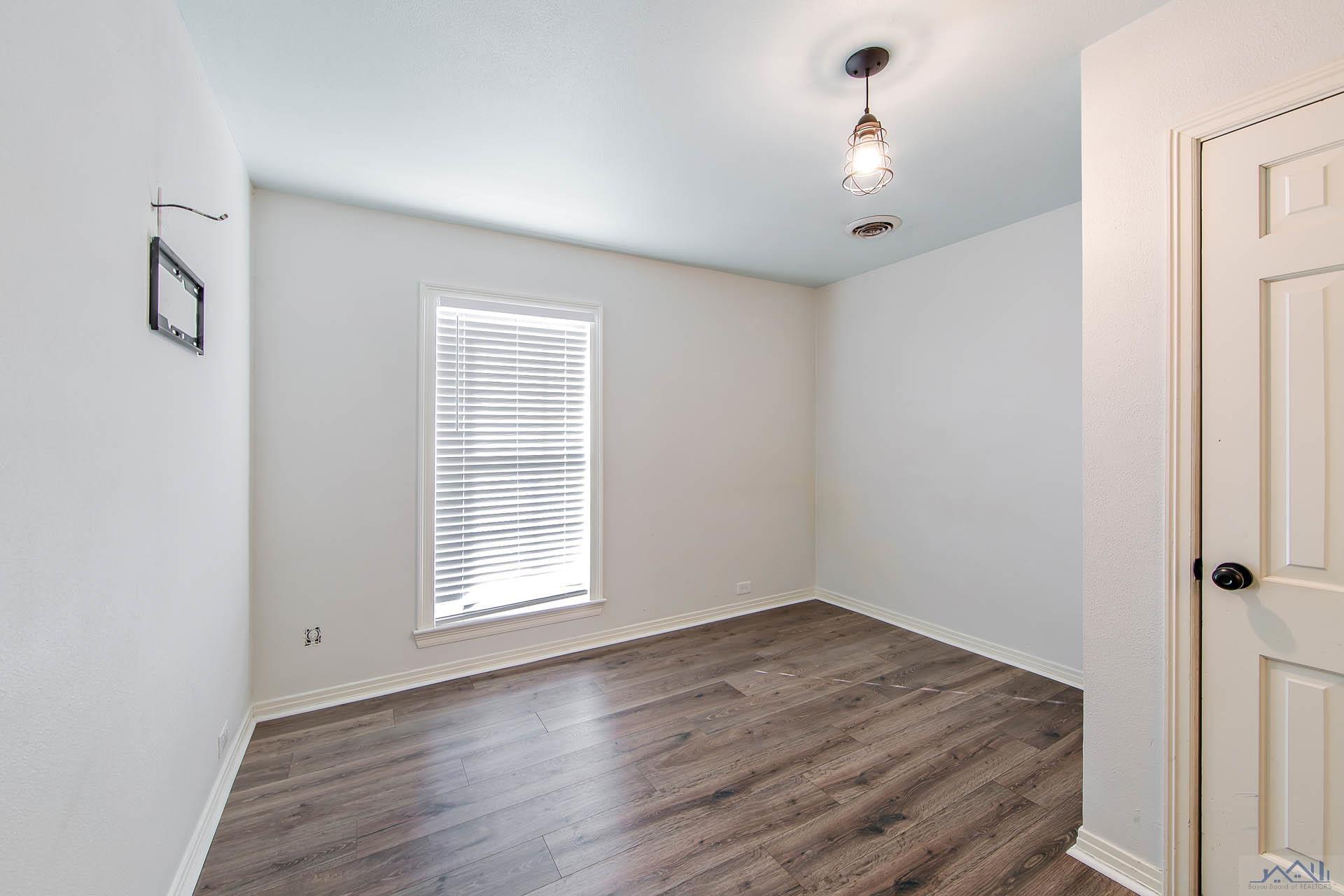 3317 Southdown Mandalay Road