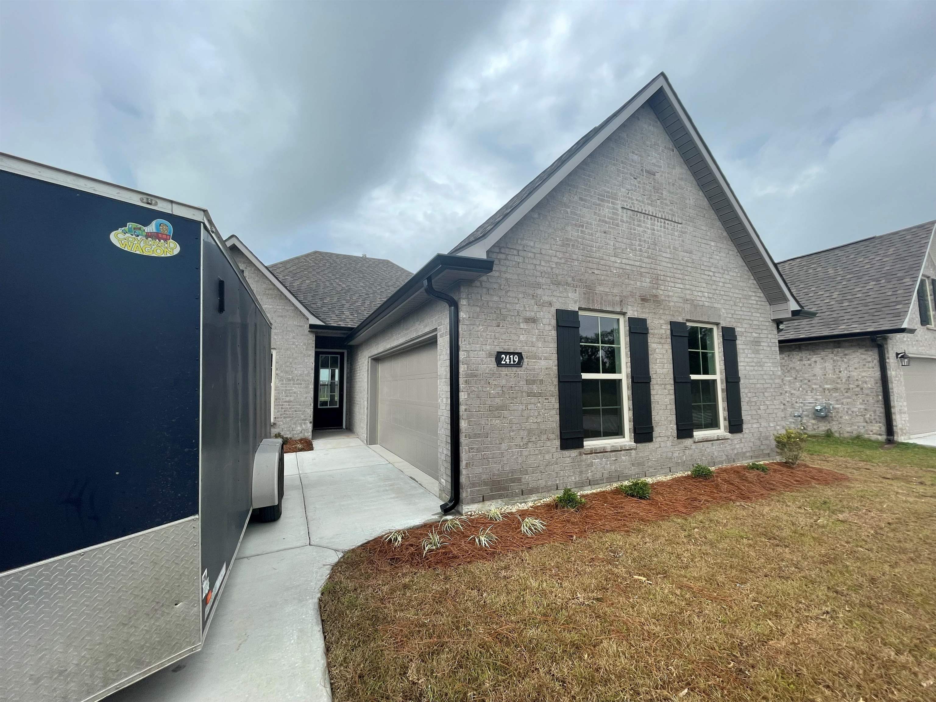 2419 Goldfinch Dr