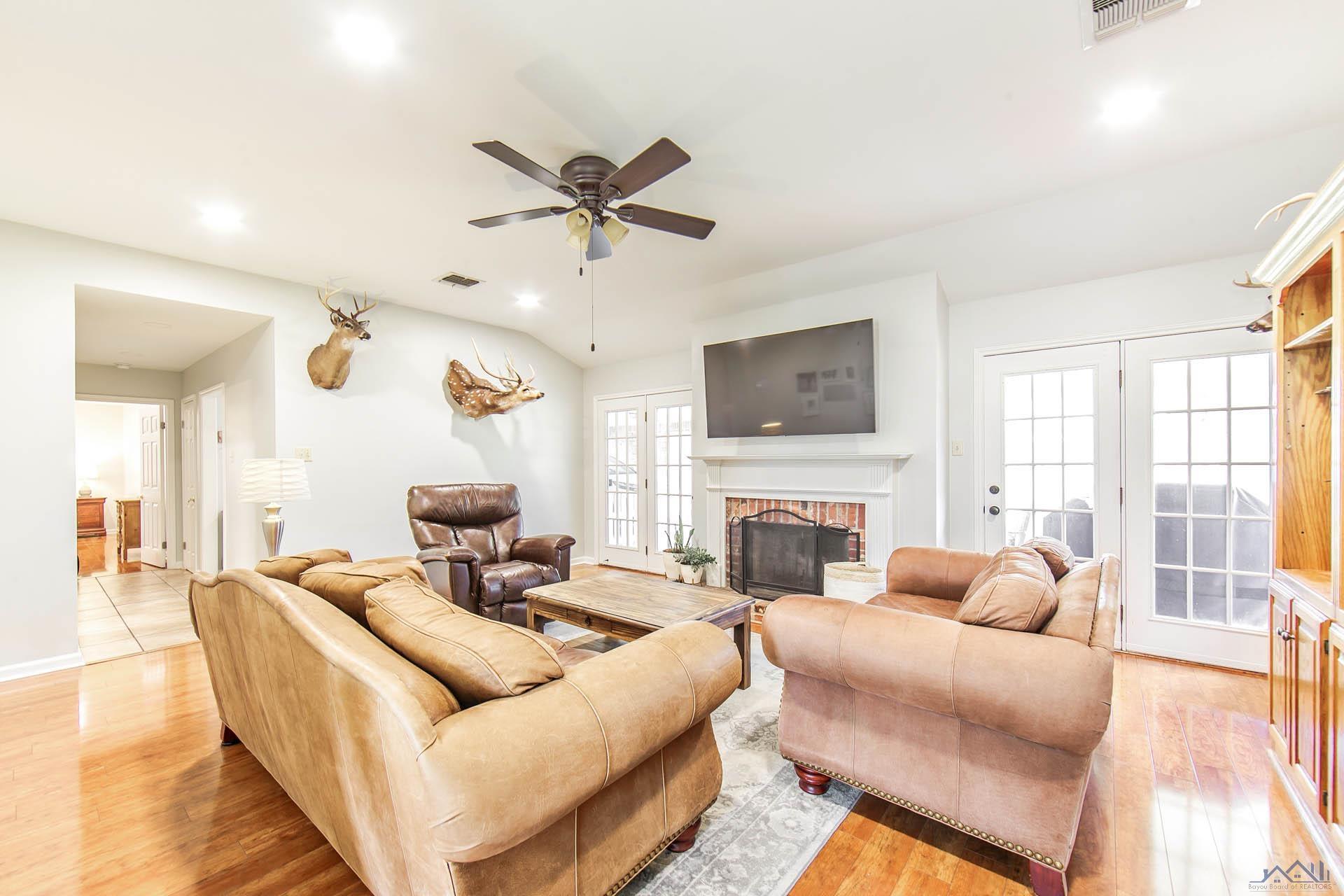103 Ashland Dr