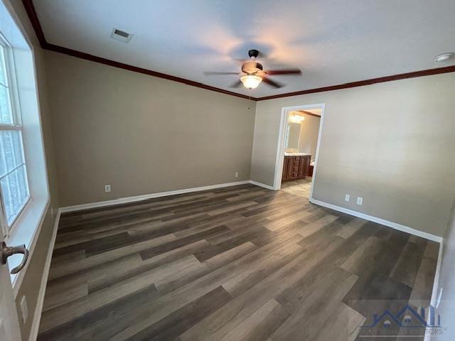 301 Paradise Ln