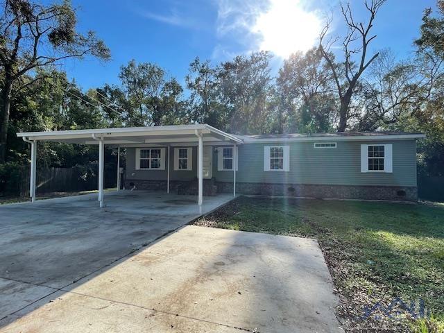 301 Paradise Ln
