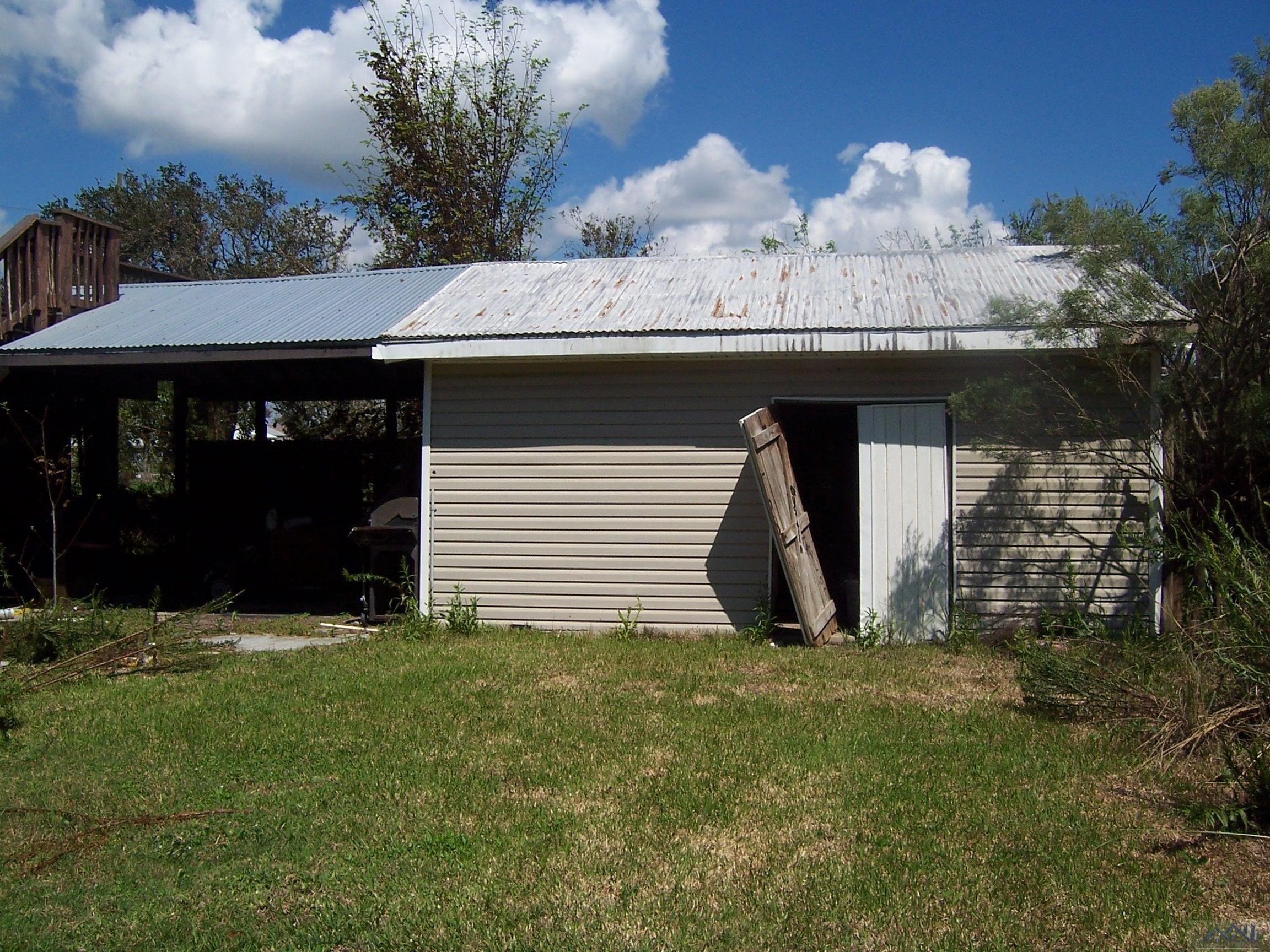 2113 Bayou Dularge Rd