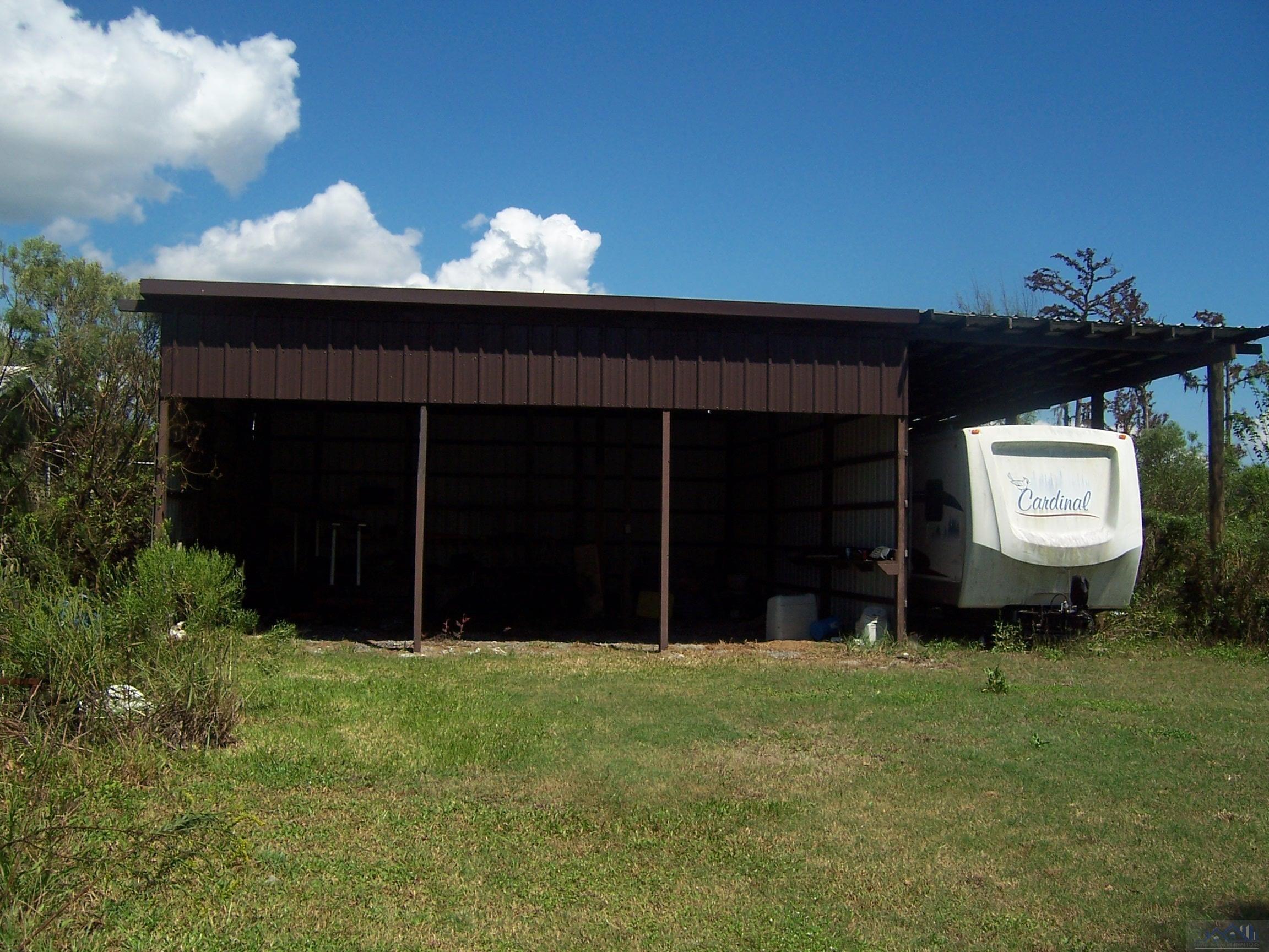2113 Bayou Dularge Rd