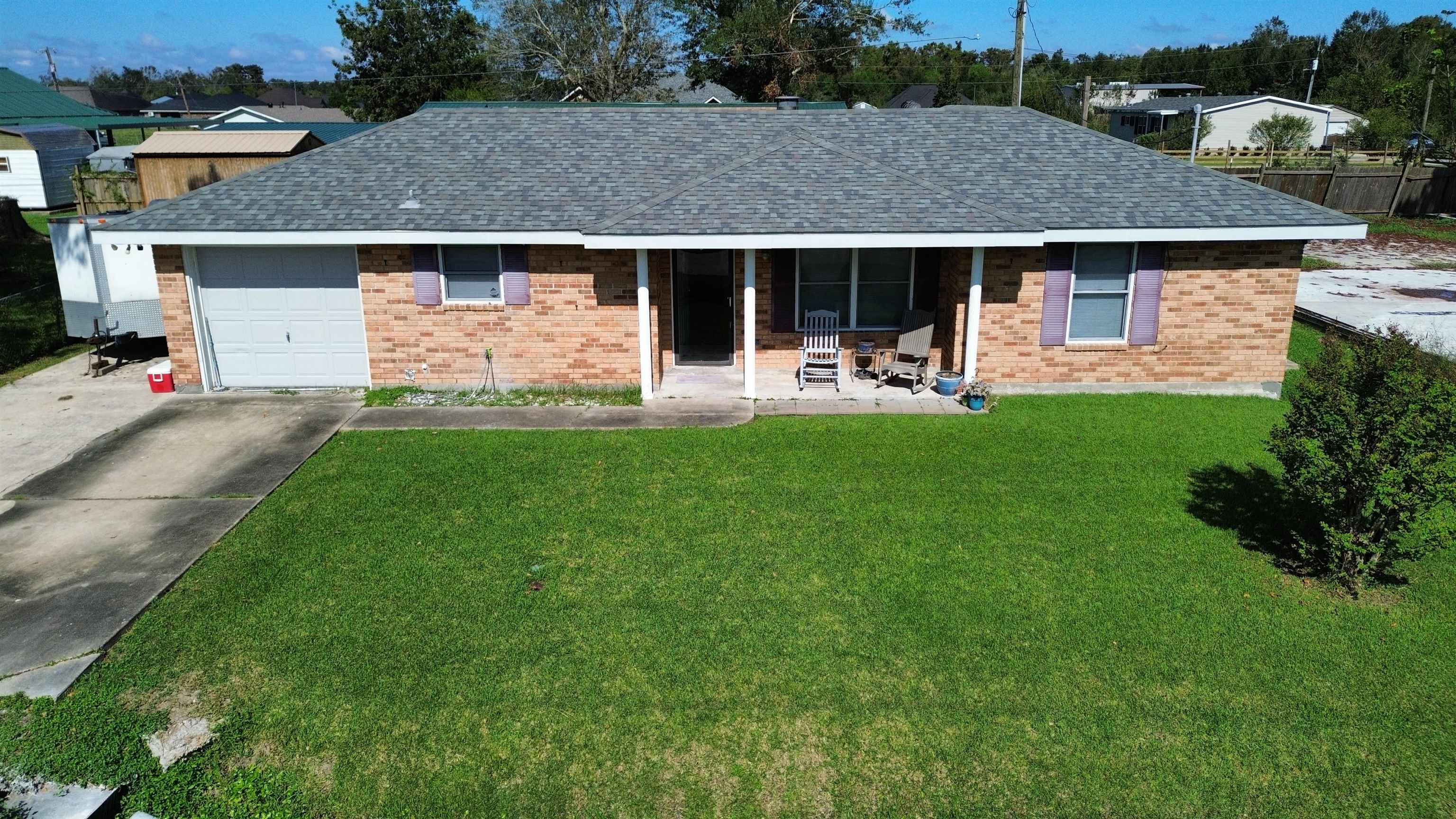 303 Melanie Ln