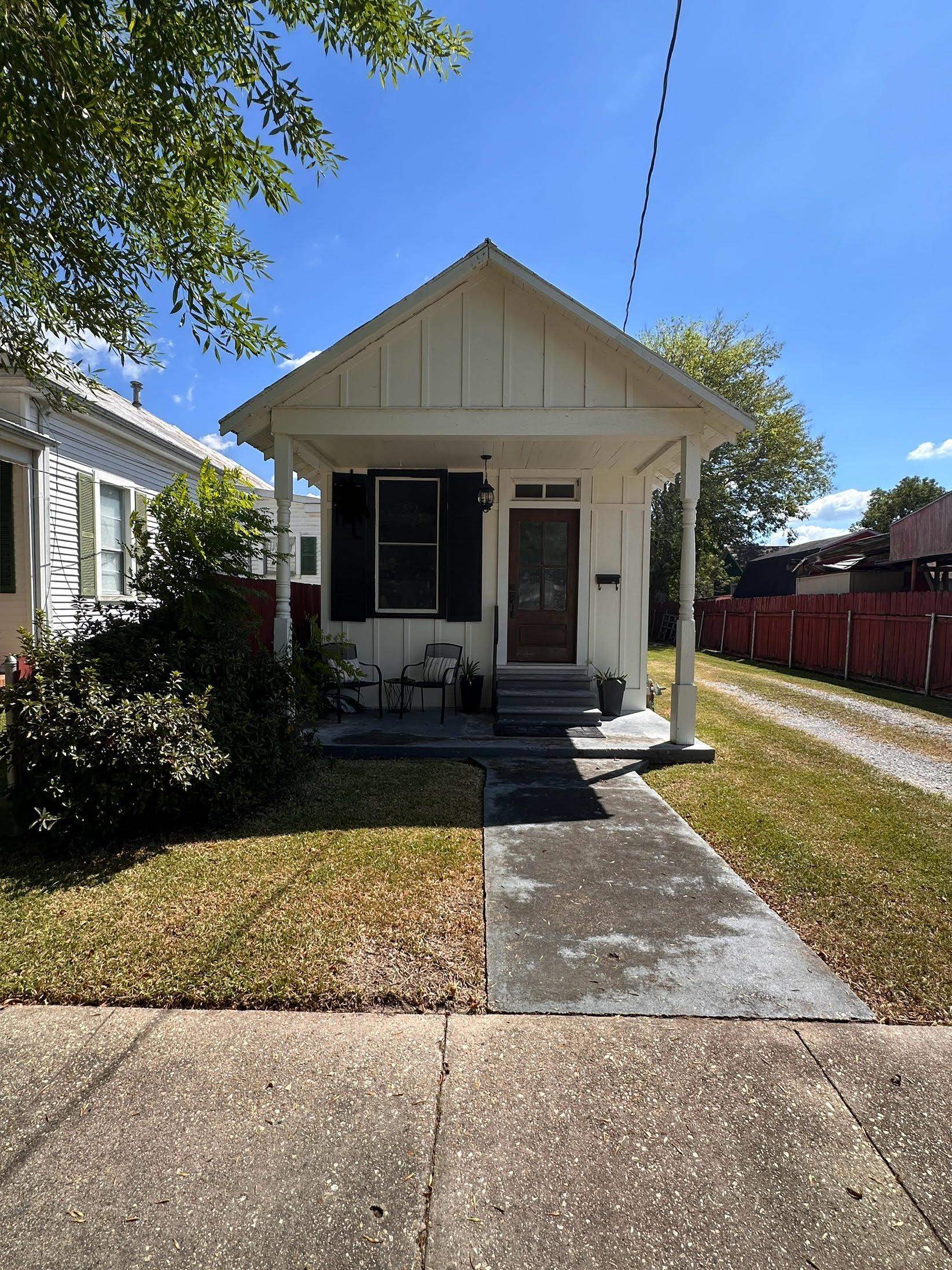 804 Freret St