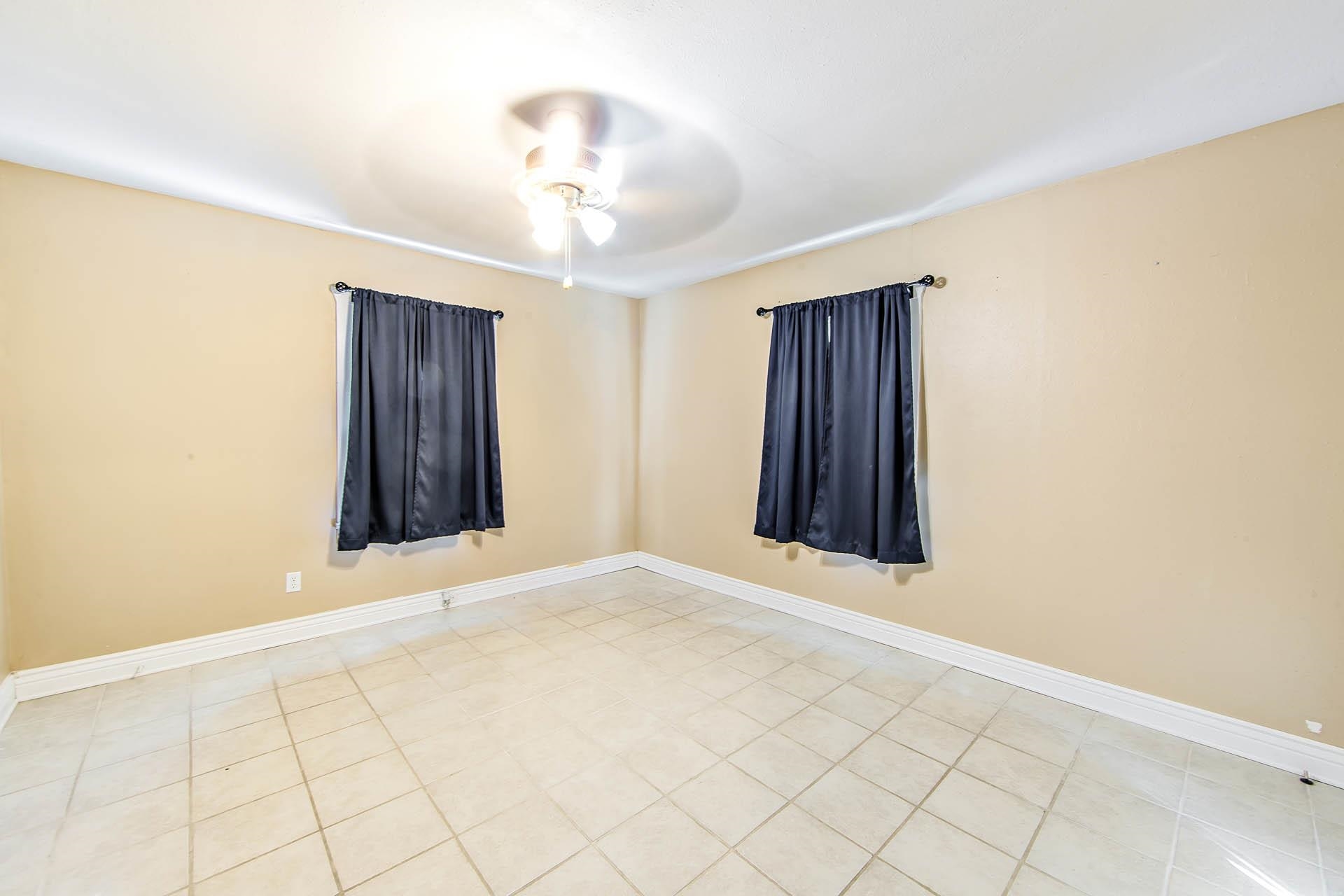 104 Fern St