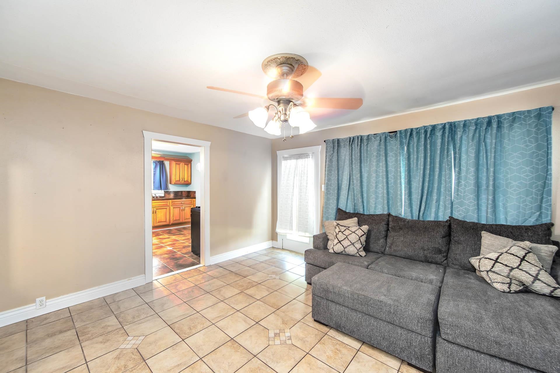 104 Fern St
