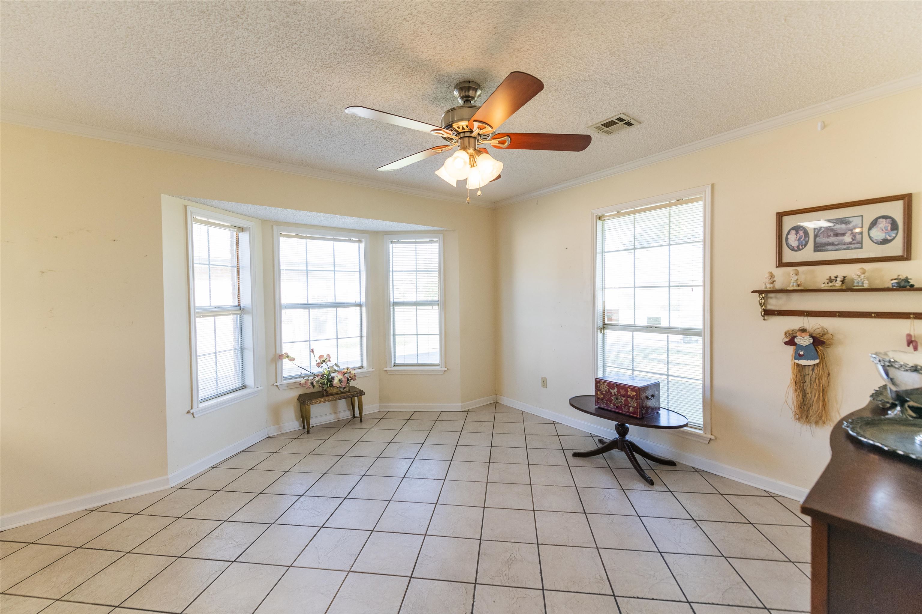1708 Harvest Dr
