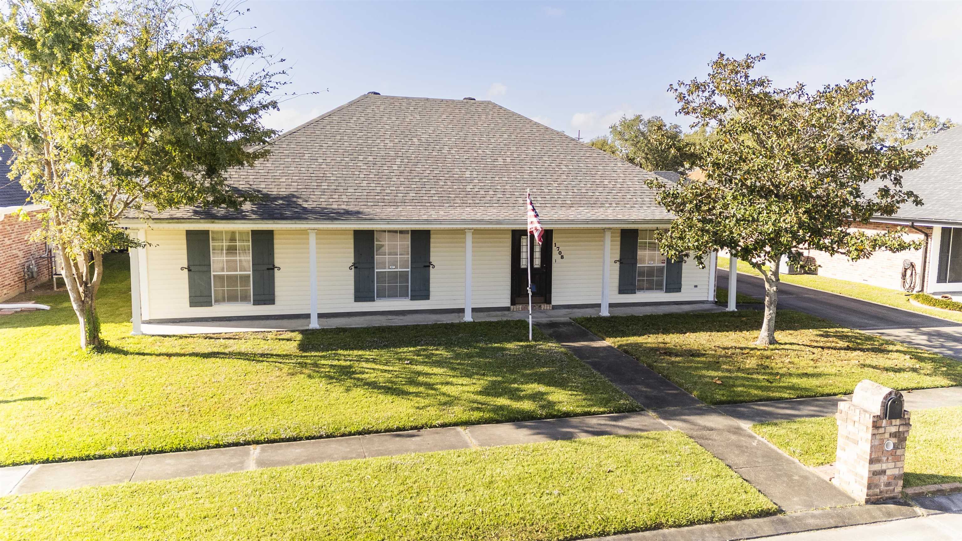 1708 Harvest Dr