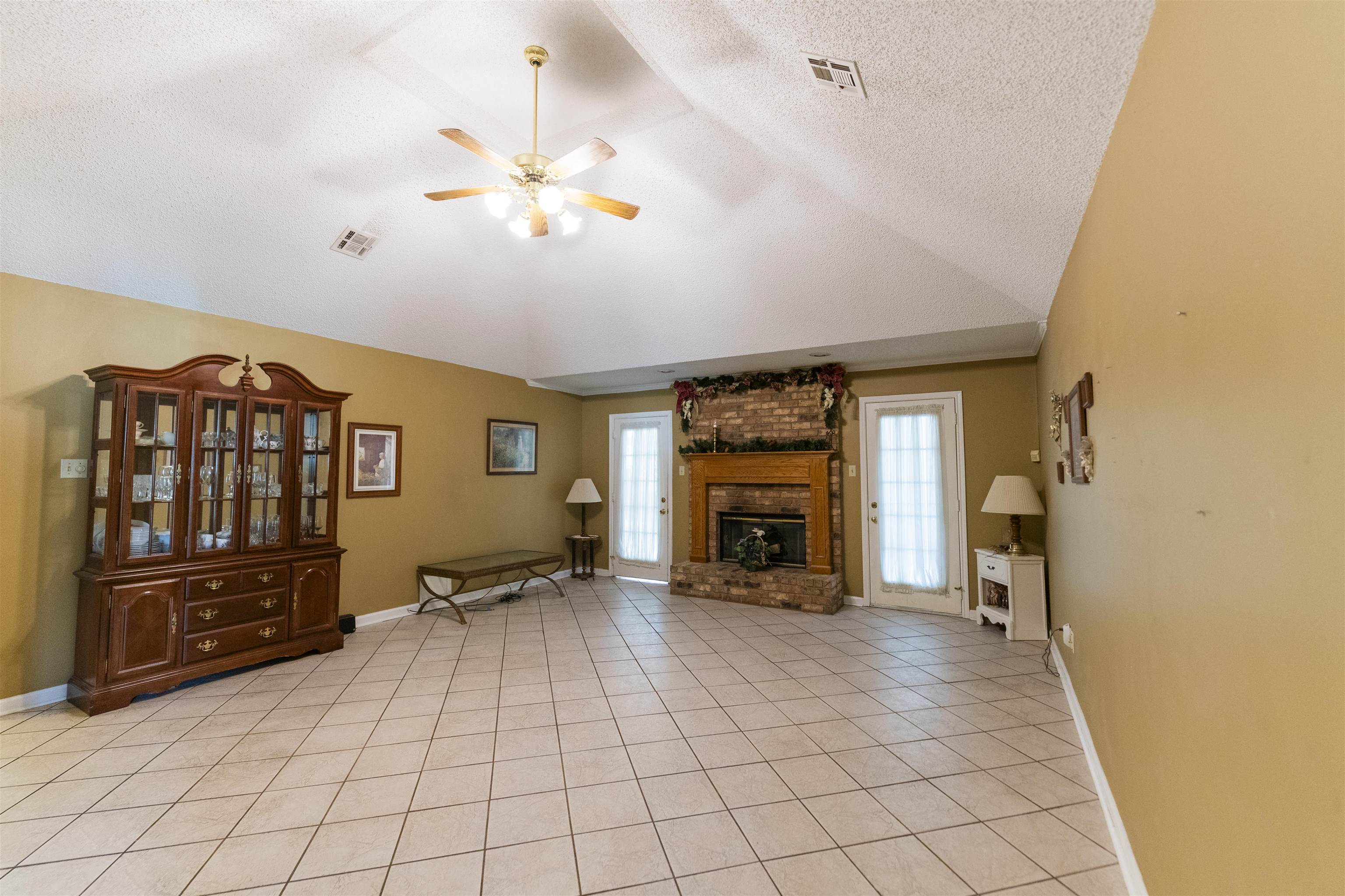 1708 Harvest Dr