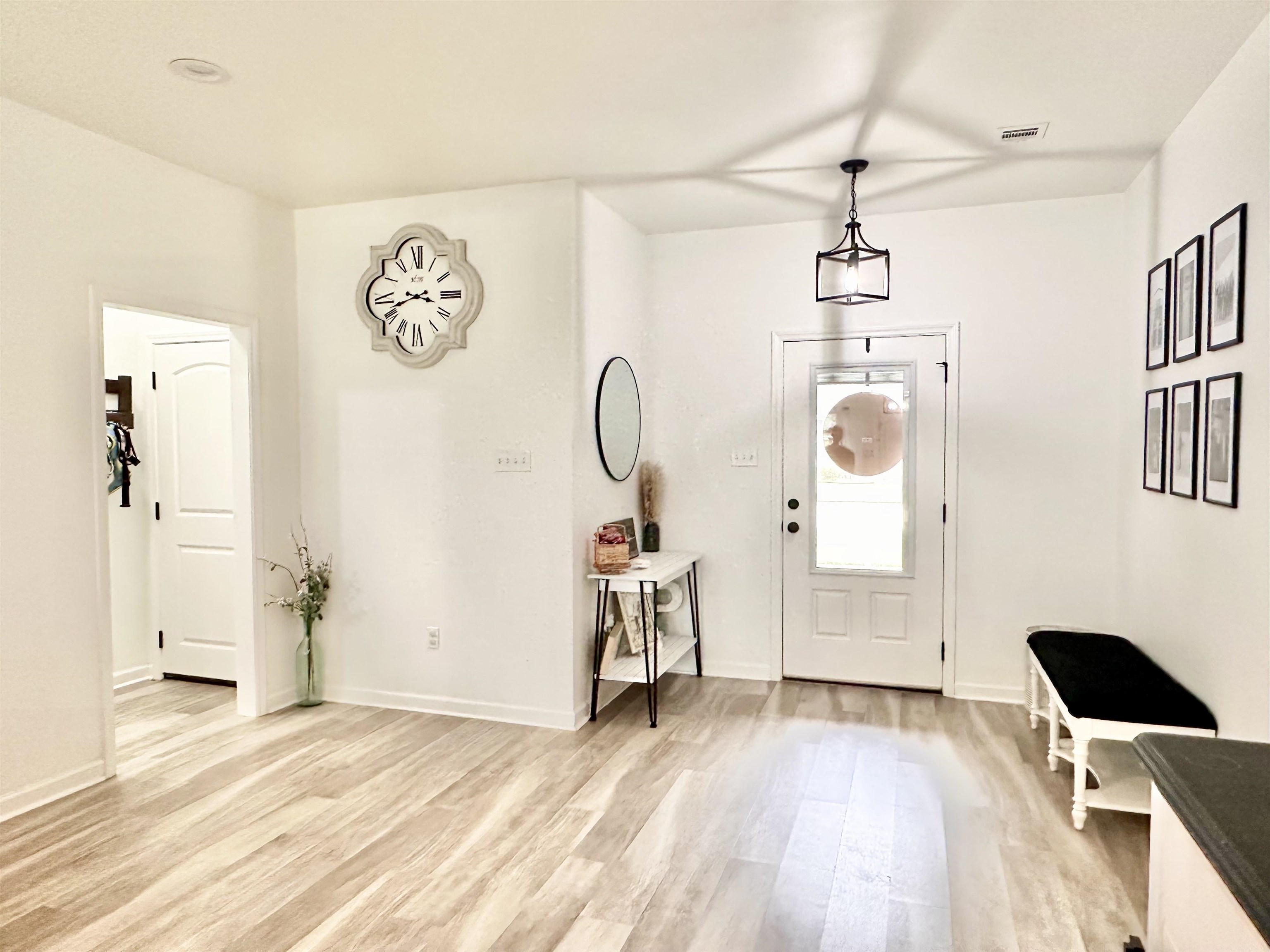 289 Adele Dr