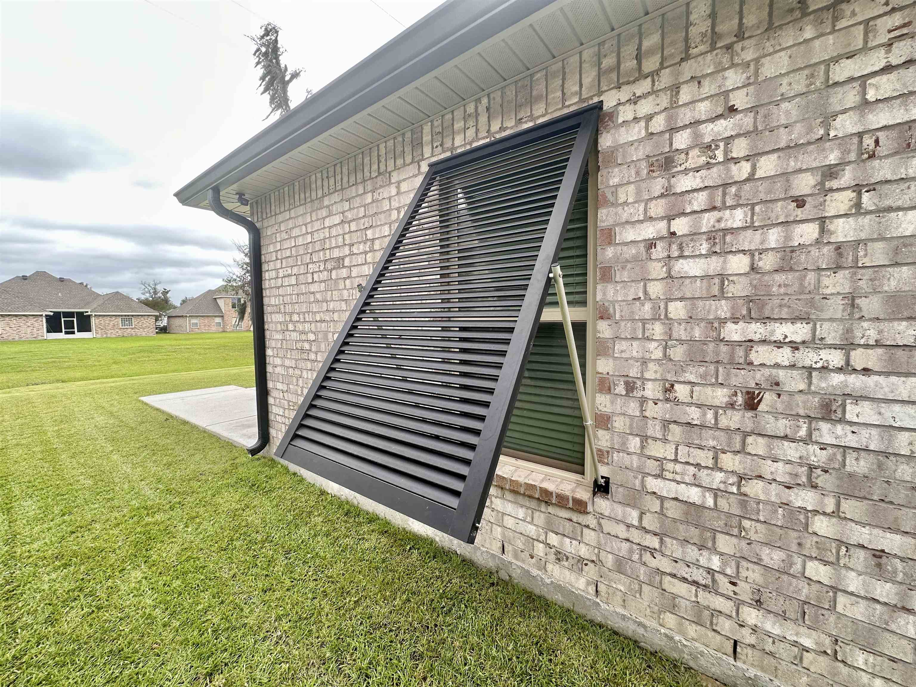 289 Adele Dr