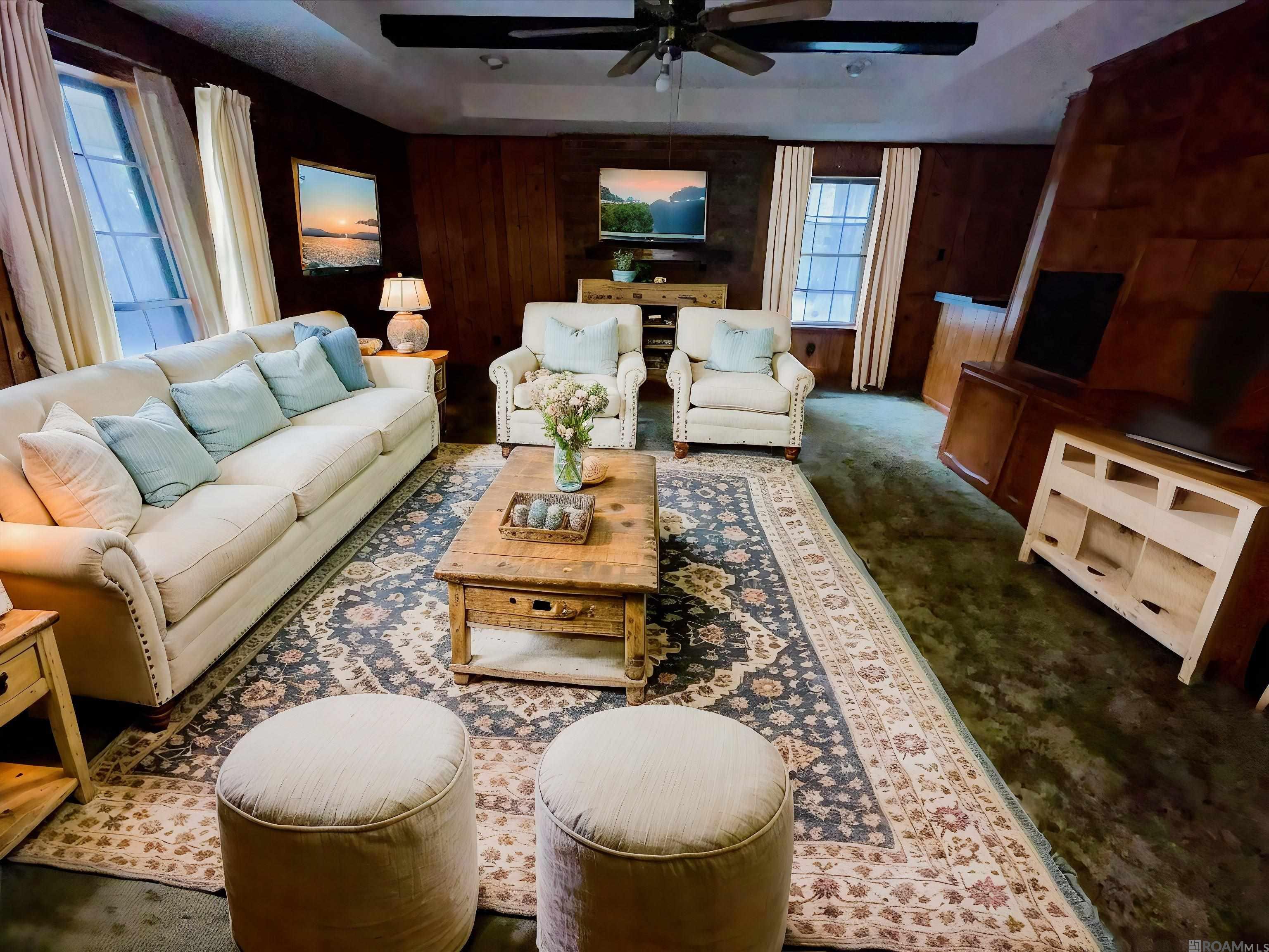 12915 Driftwood Dr