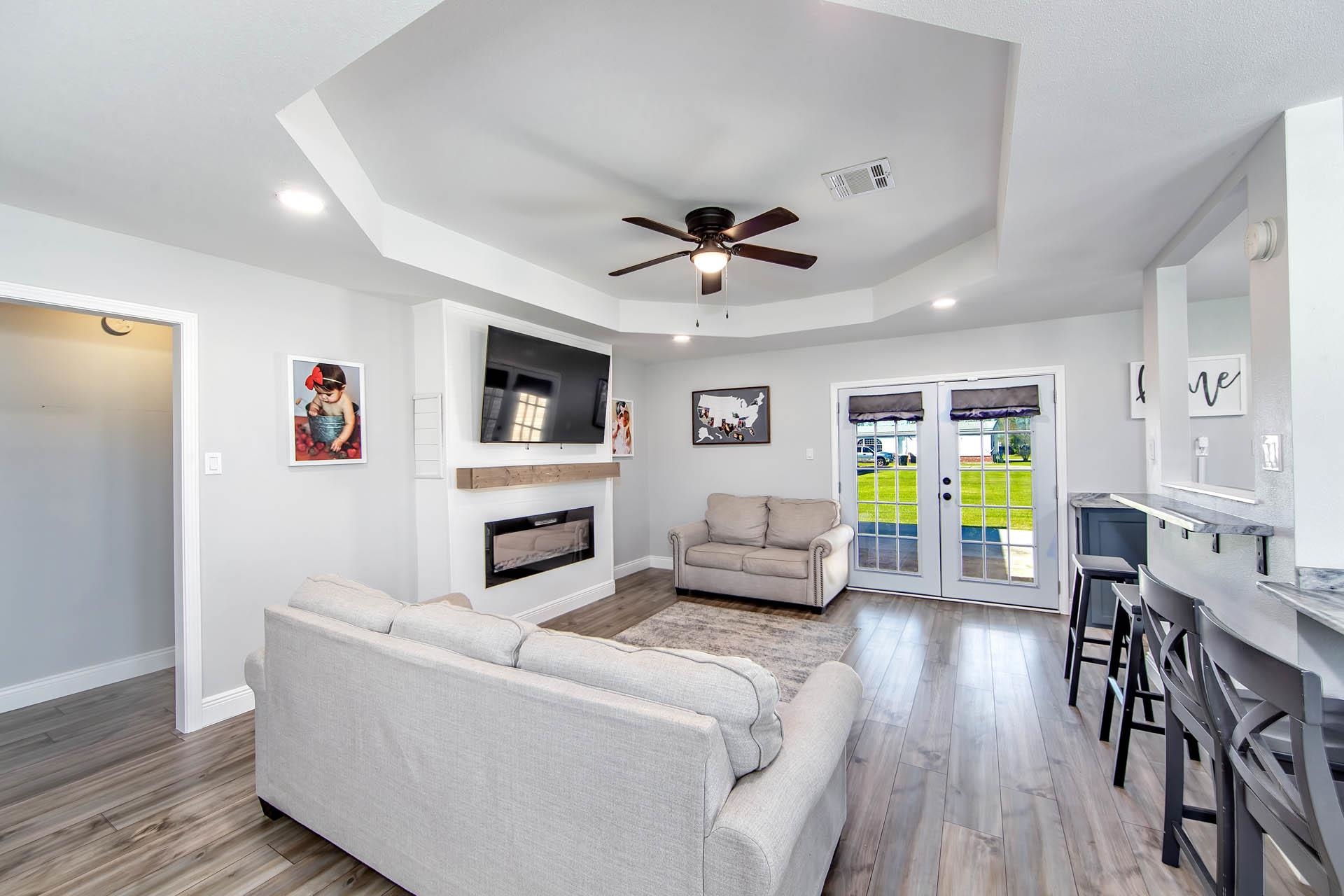 311 & 293 Company Canal Road