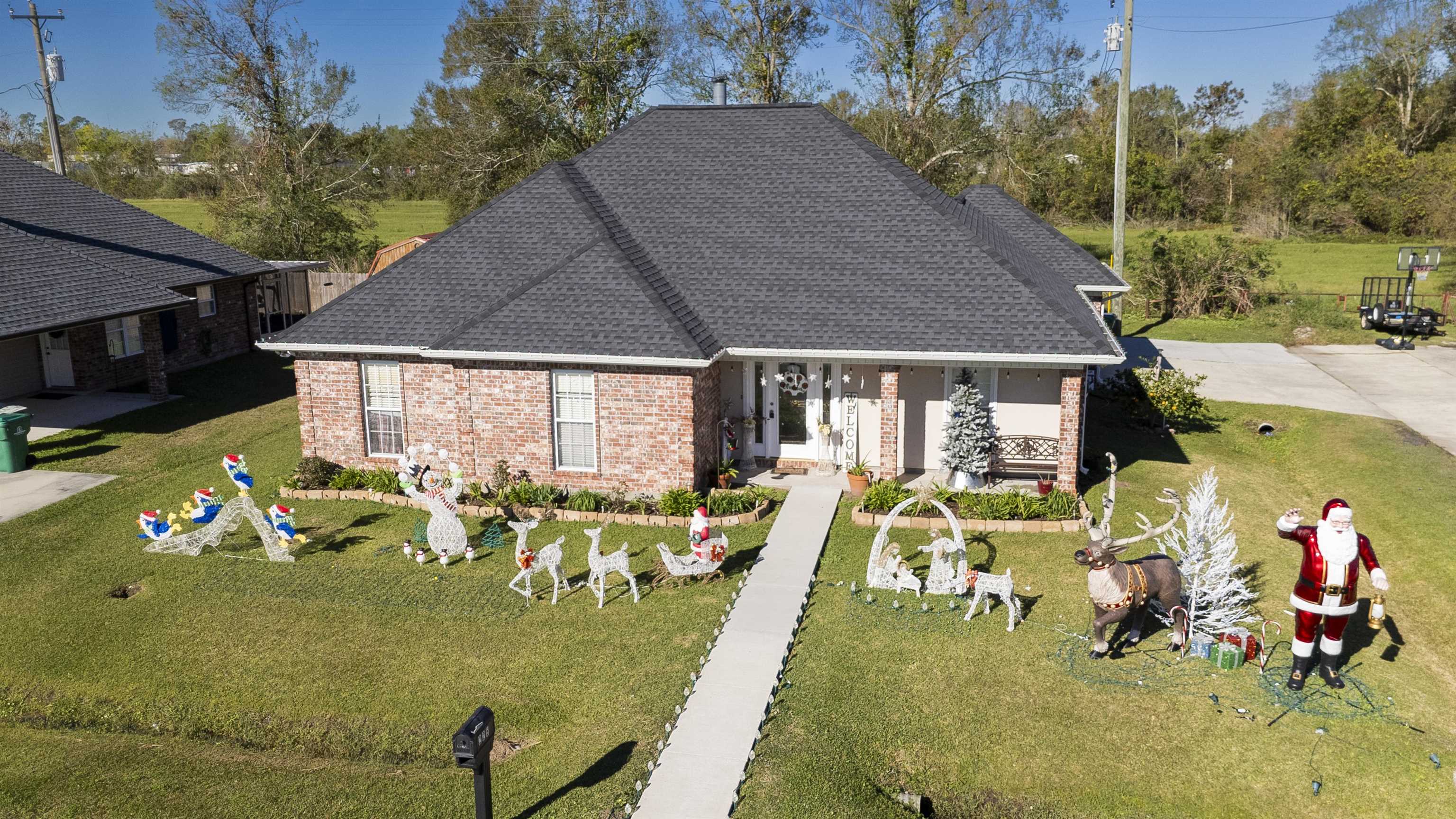 225 Julie St