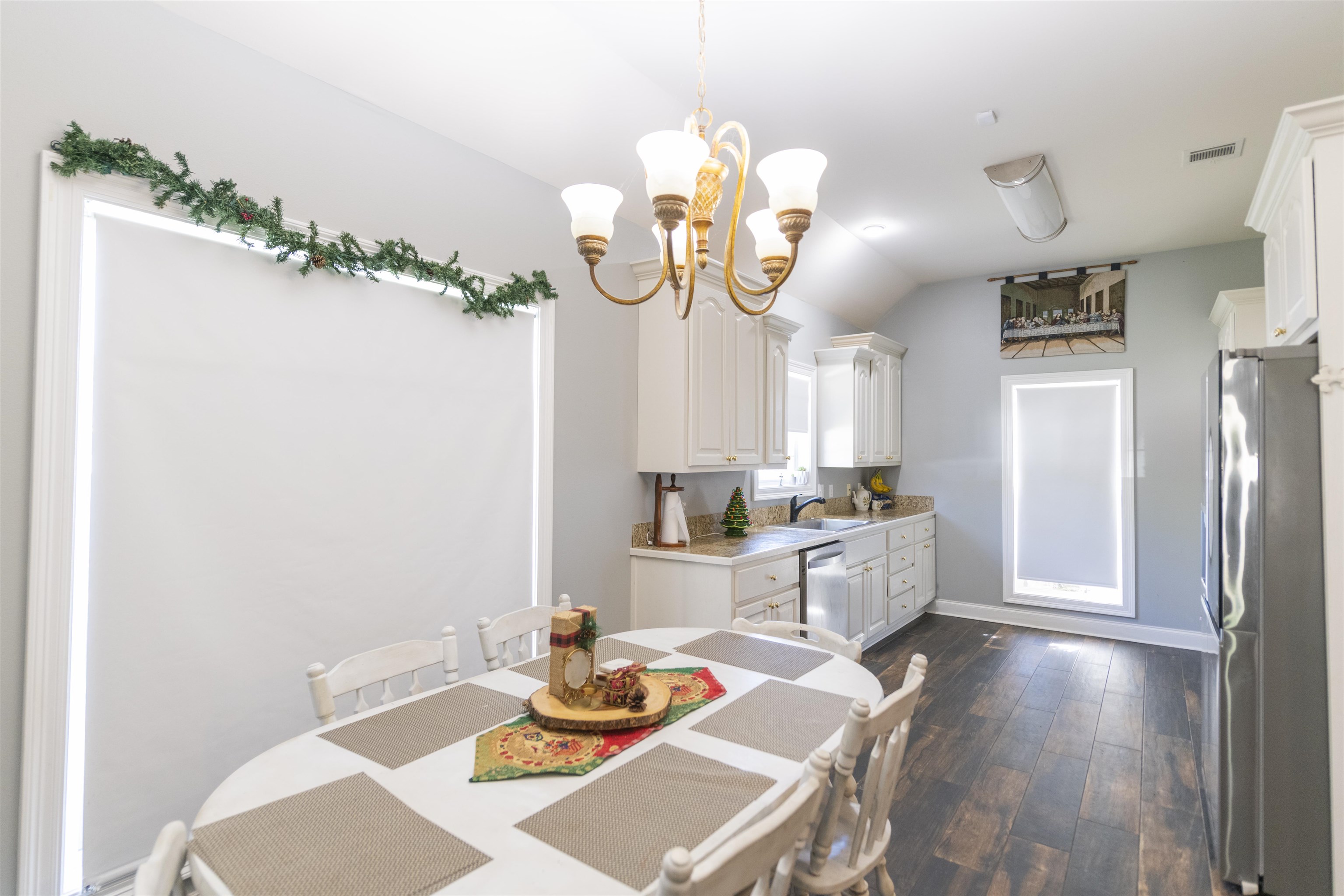 225 Julie St
