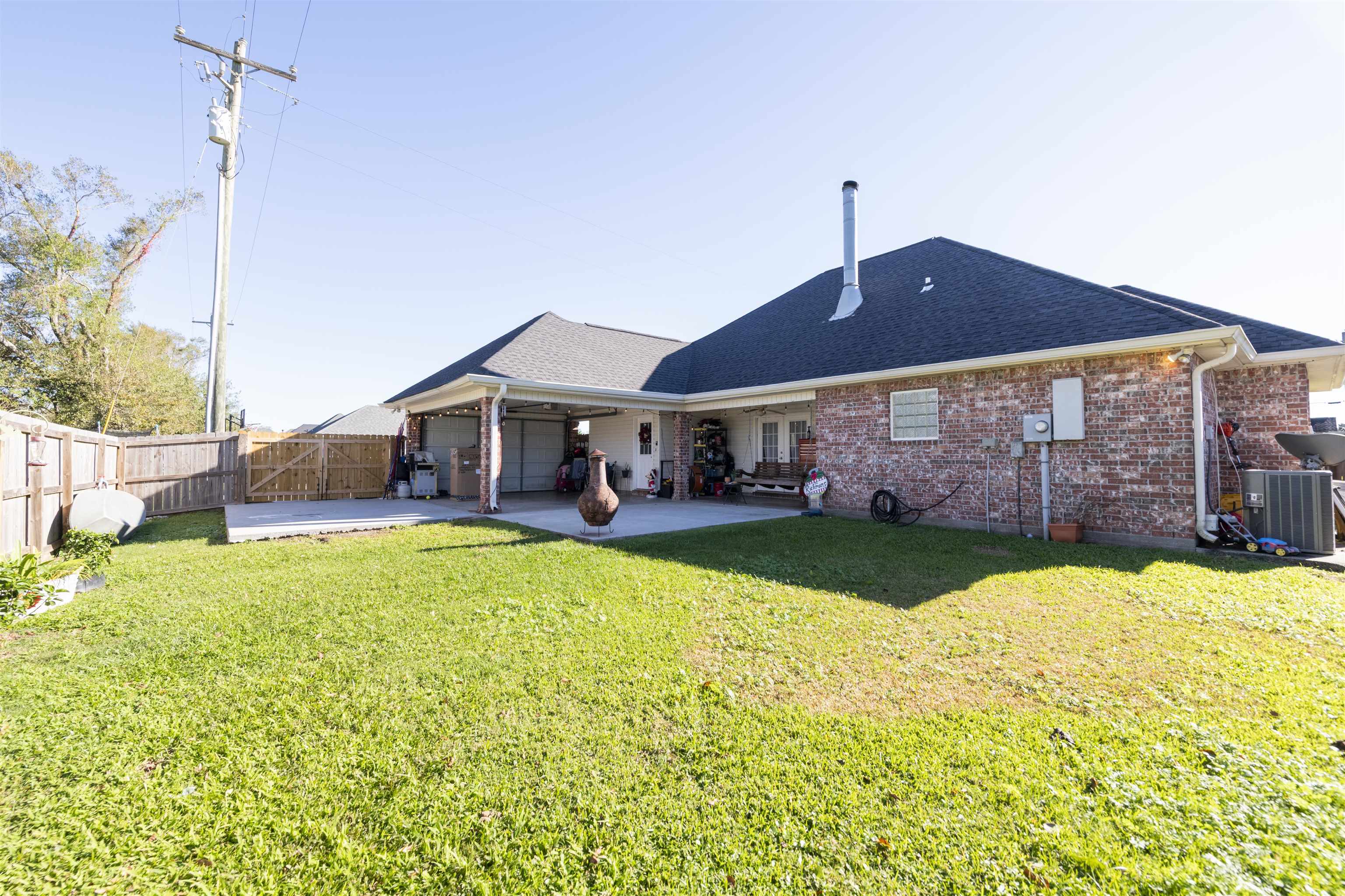 225 Julie St
