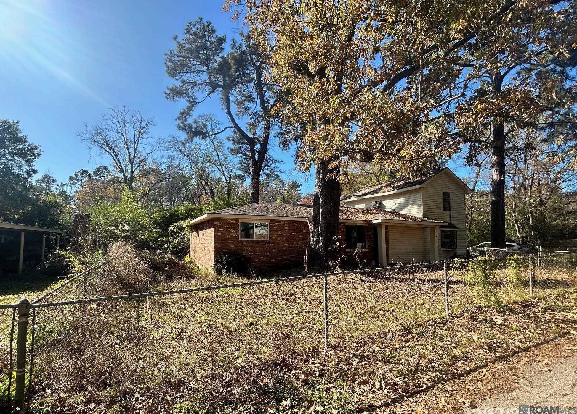 42111 Meadow Ln