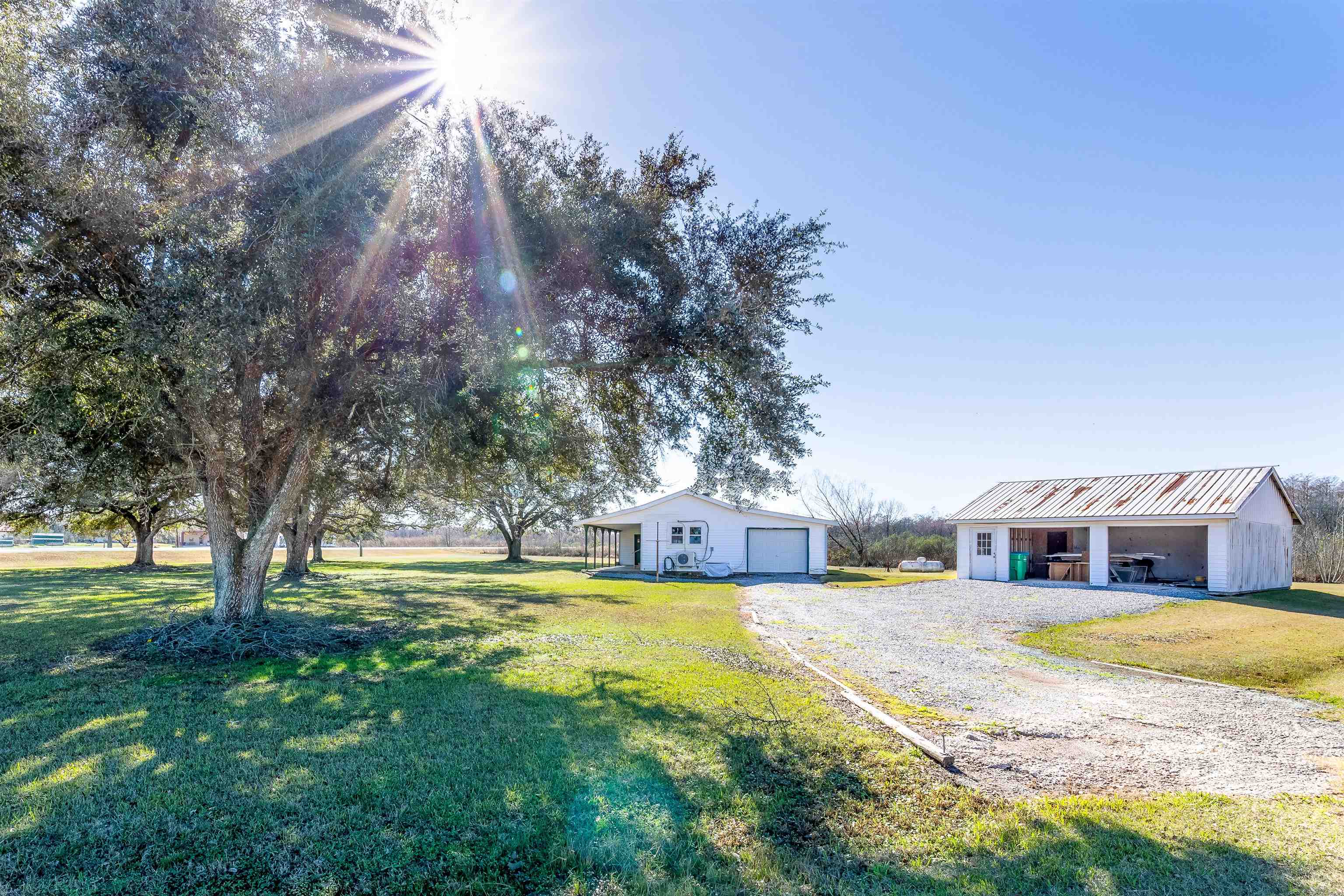 876 Highway 398