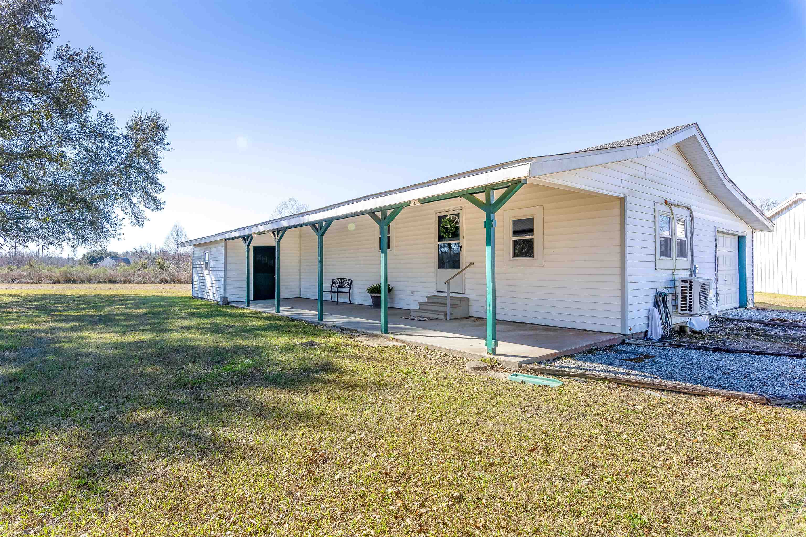 876 Highway 398