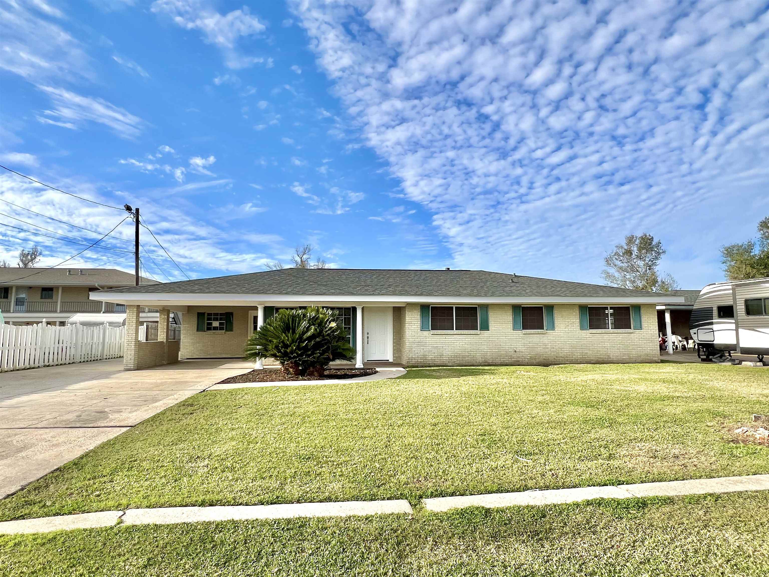1614 Rio Vista Avenue