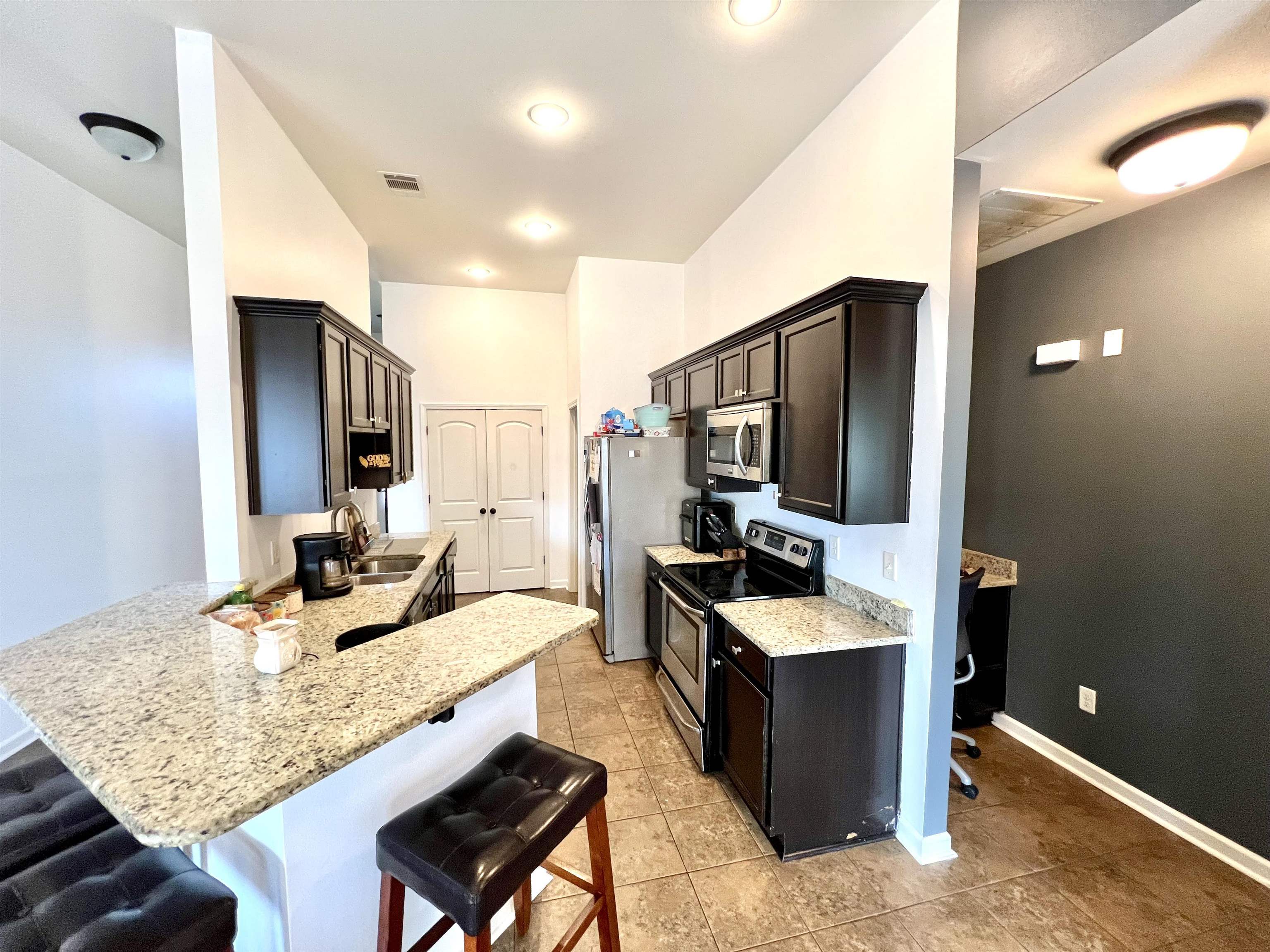 426 Cypress Garden Dr