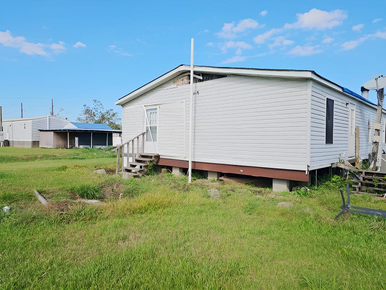318 Nora T Ln