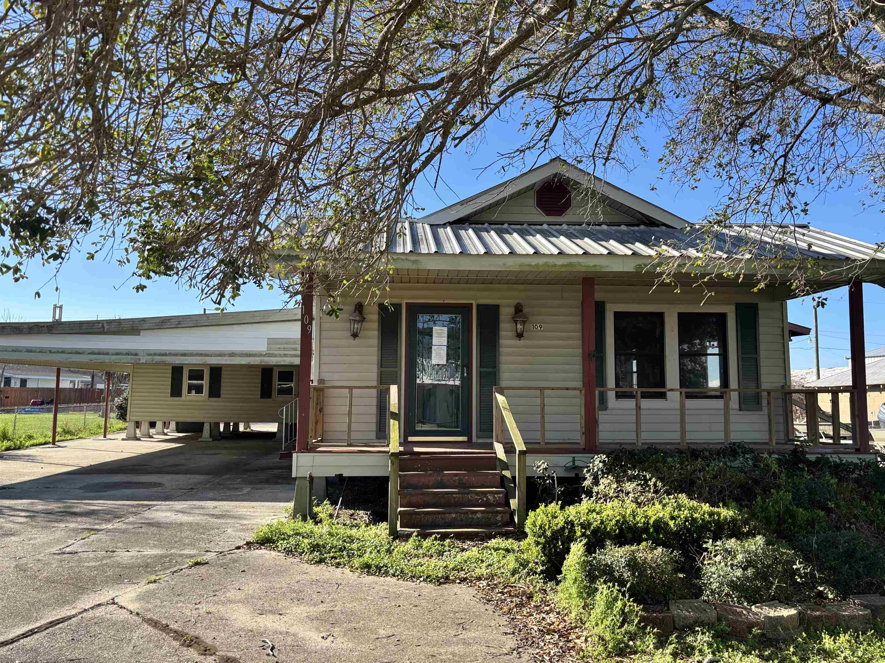 109 Pellegrin Street