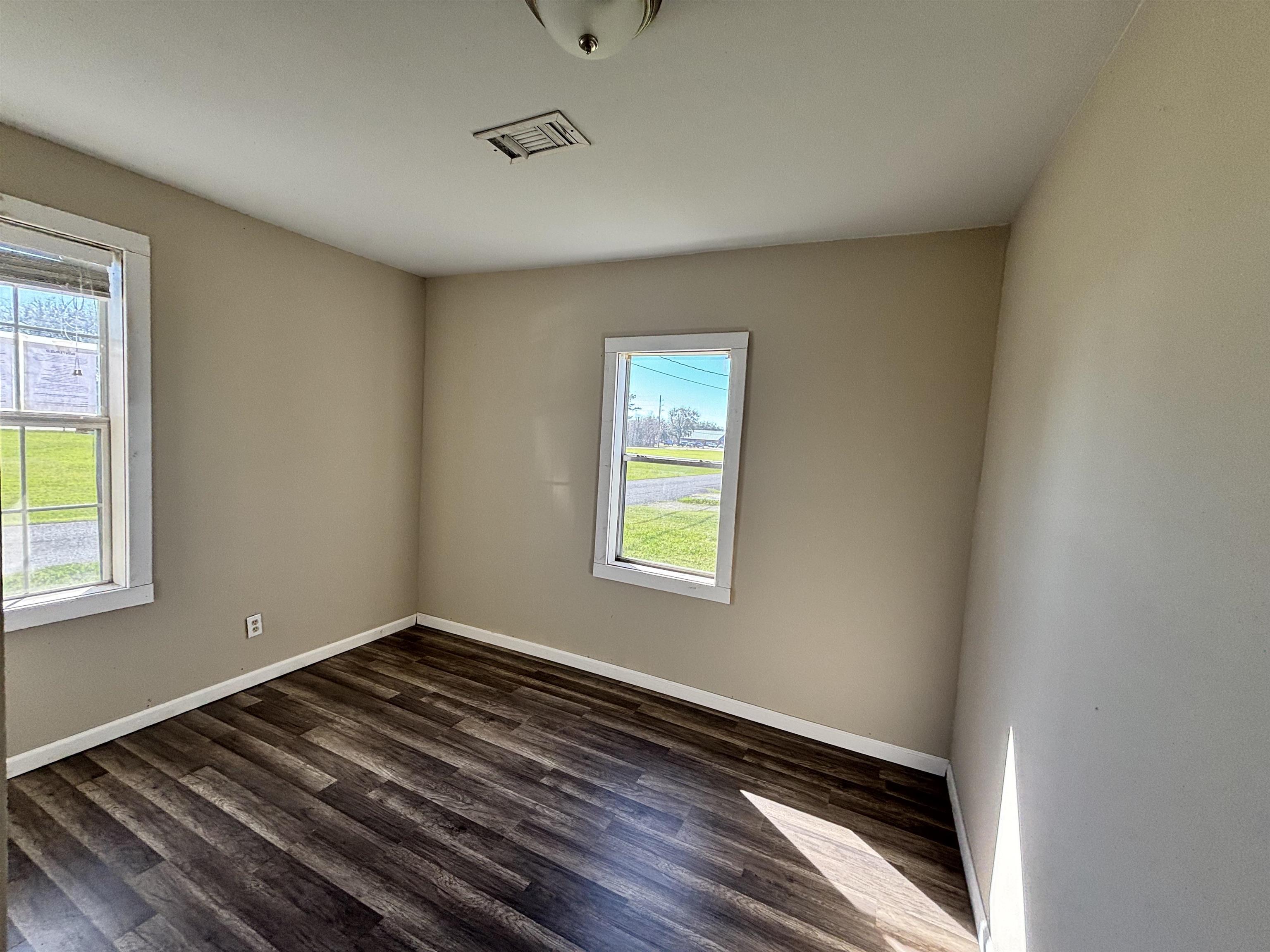 327 Carla St