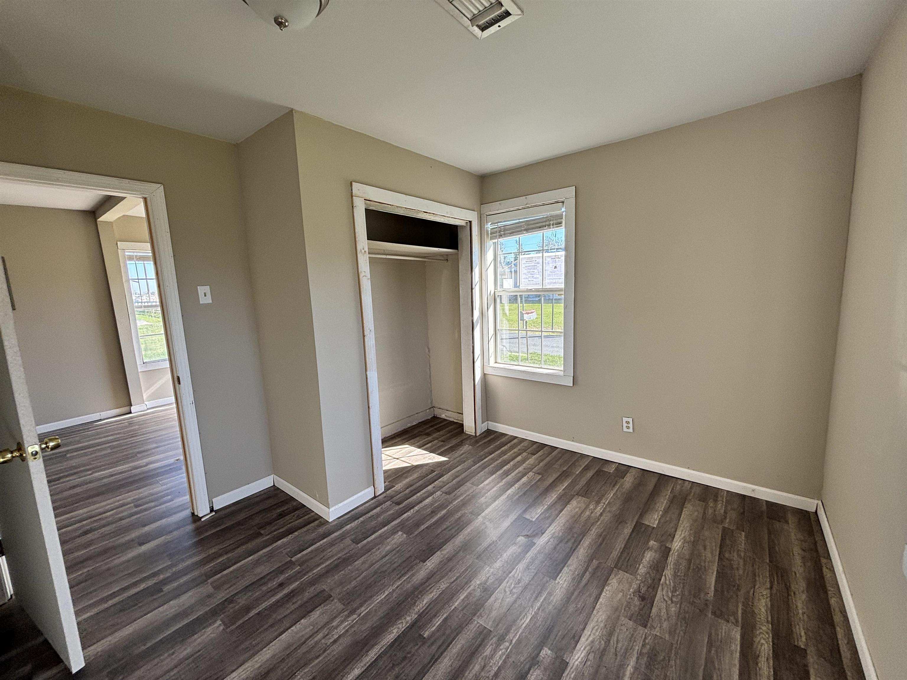327 Carla St
