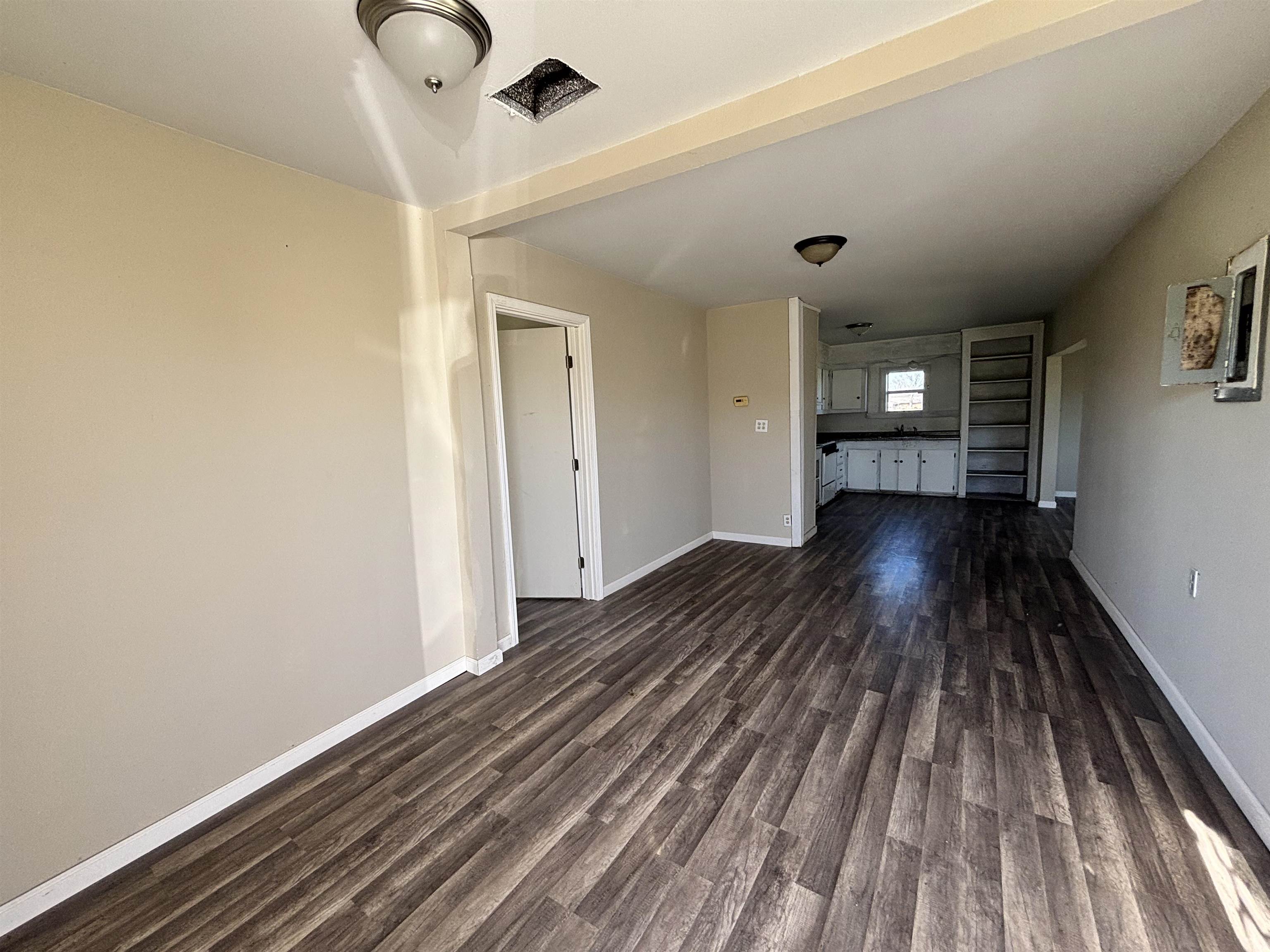 327 Carla St