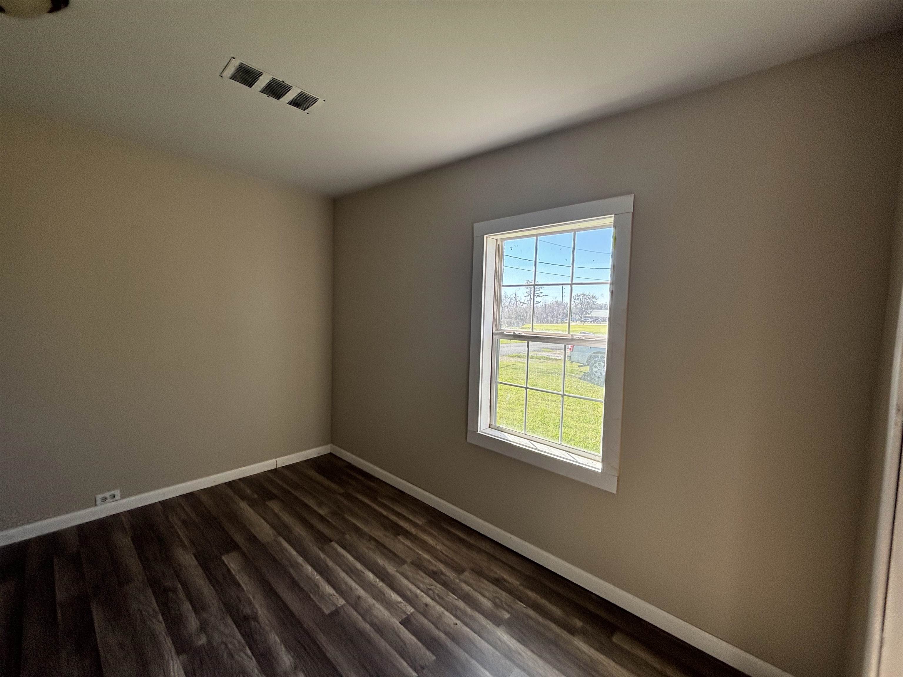 327 Carla St