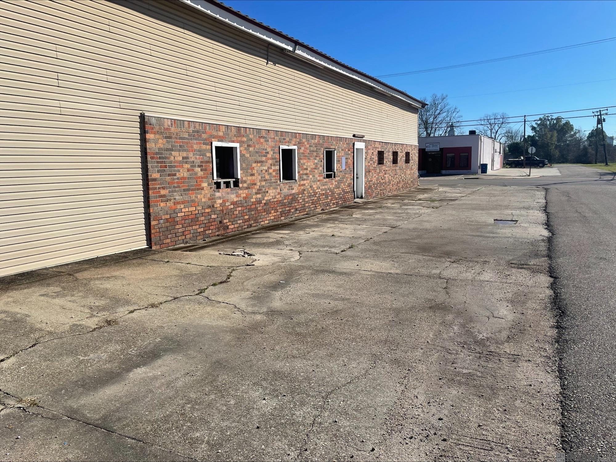 201 N Jefferson Ave