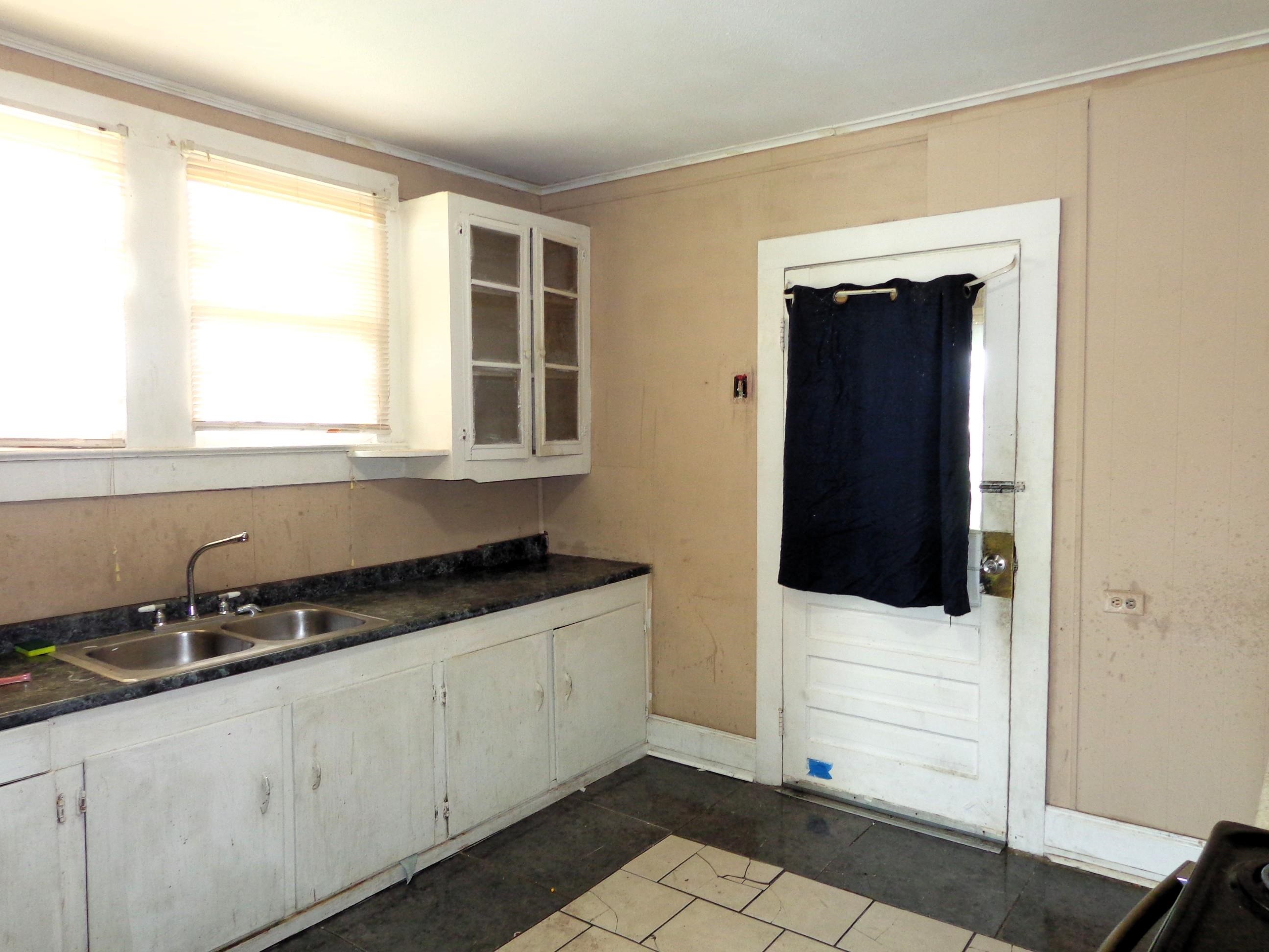 115 N 11th St