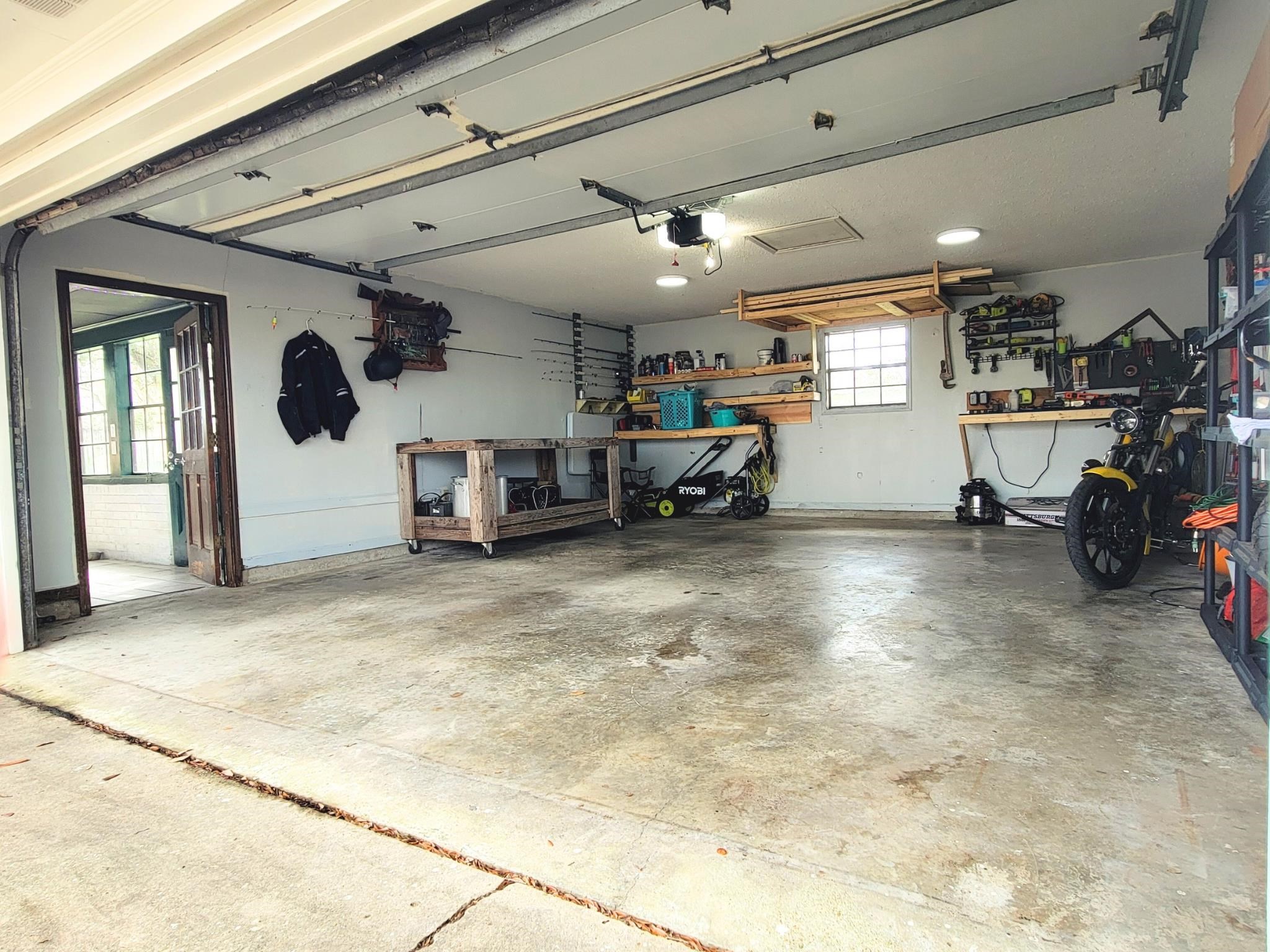 207 Marshall Dr