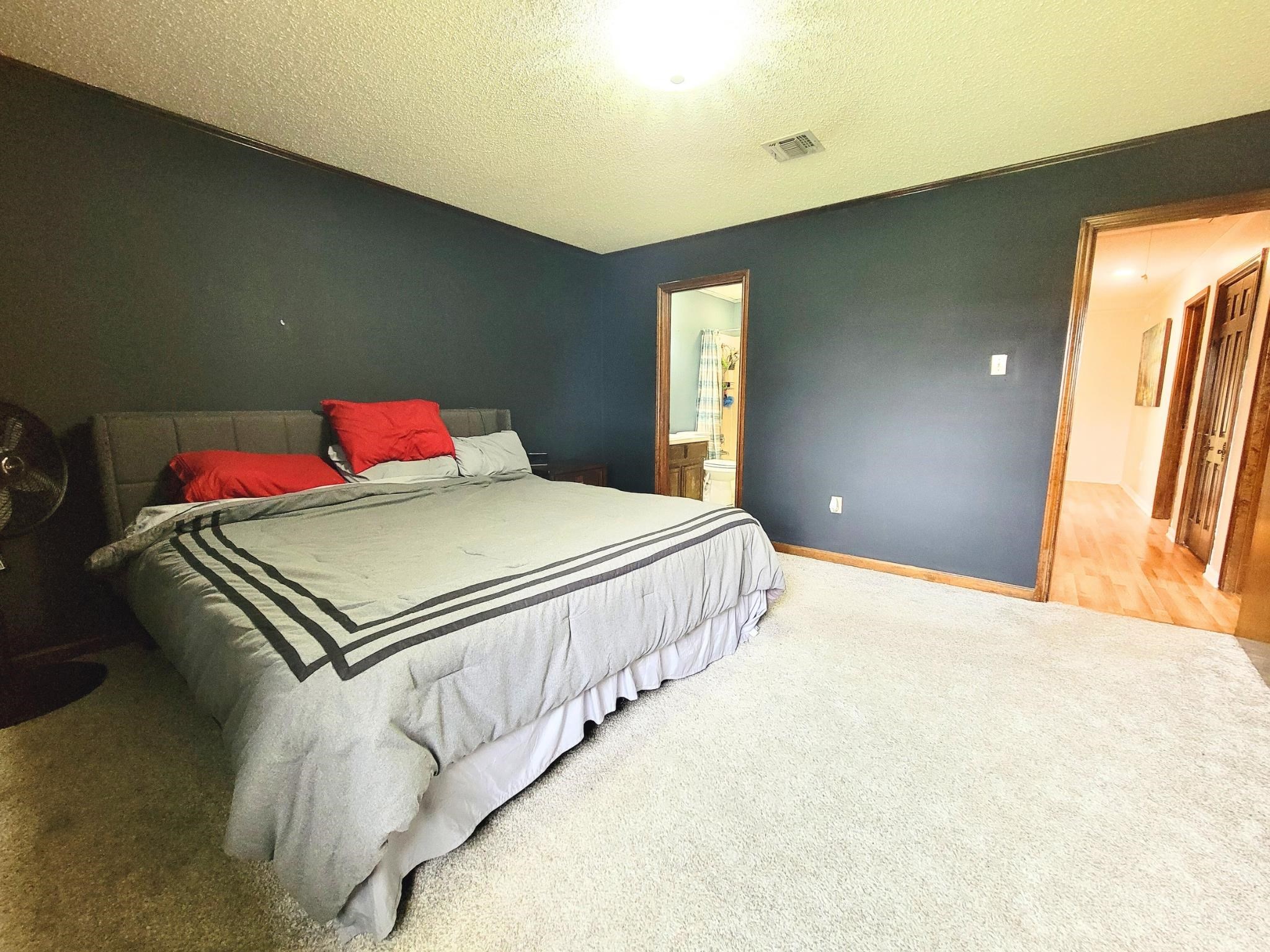 207 Marshall Dr