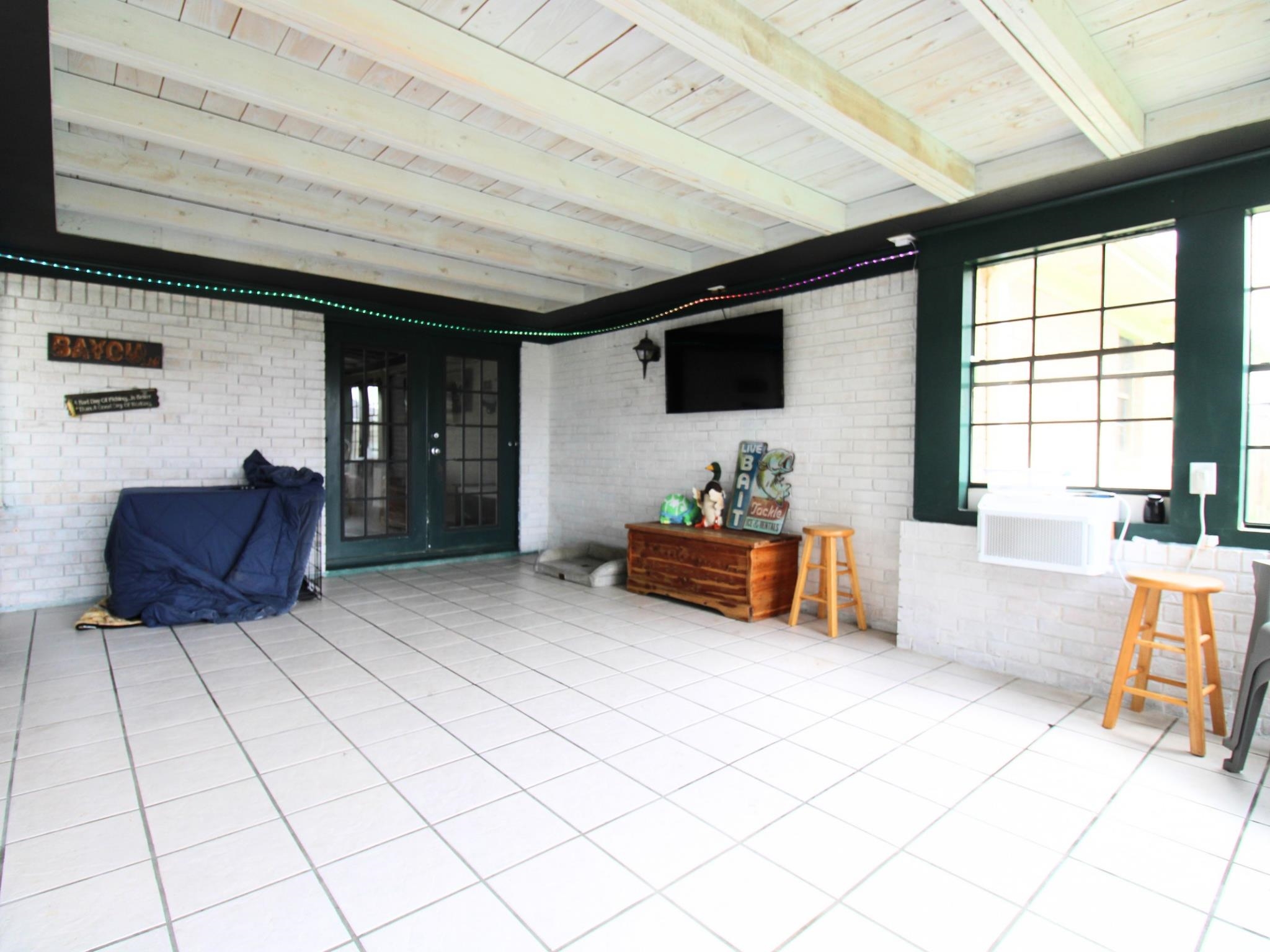 207 Marshall Dr