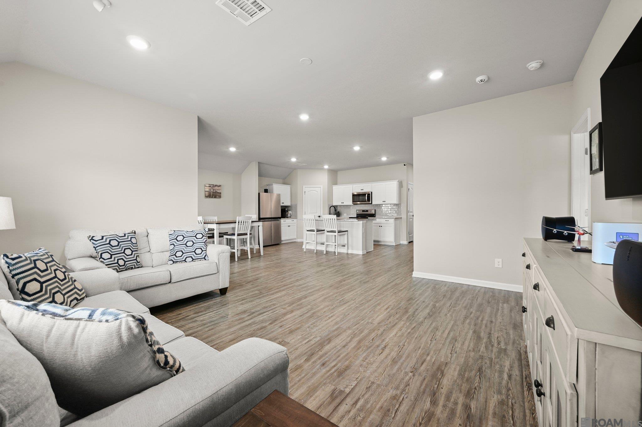 8269 Rosemary Ave