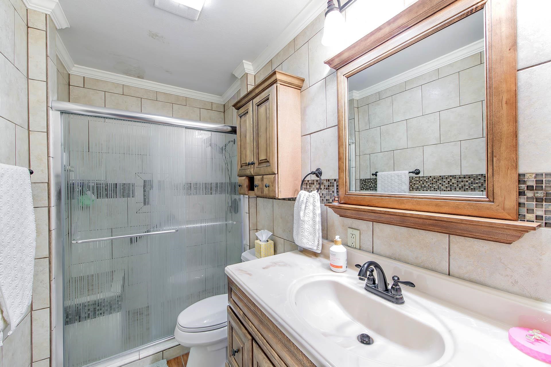 1410 Levee Drive