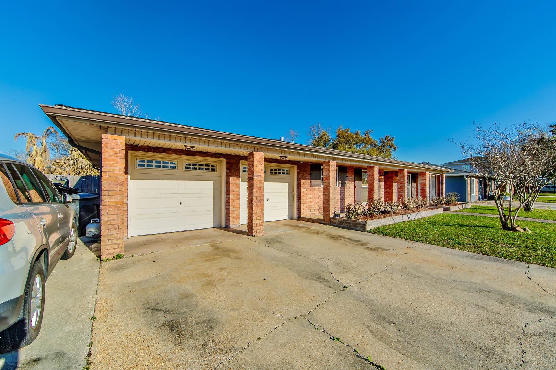 1410 Levee Drive