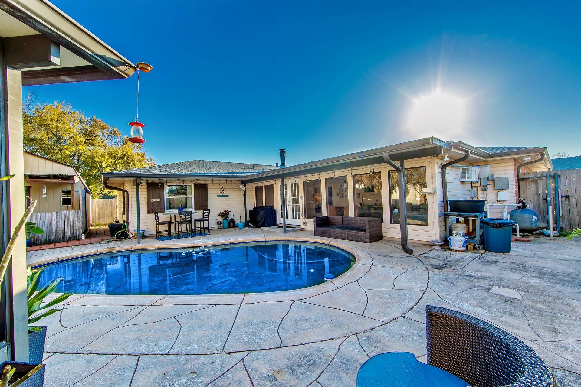 1410 Levee Drive